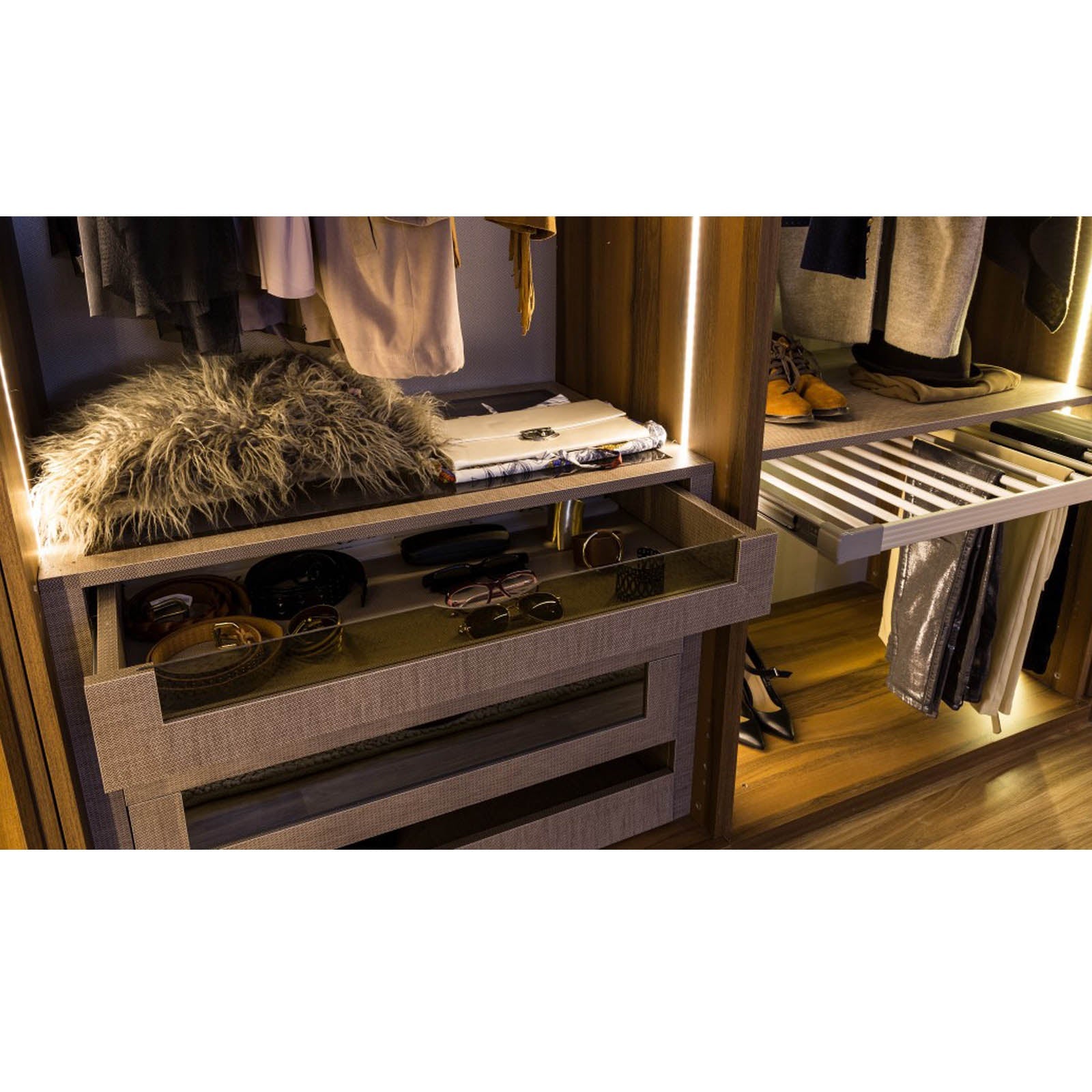 Display item - Block Make-Up  Module  Blockmake-Up(Penny Table)Nakheel -  DISPLAY ITEM - ebarza Furniture UAE | Shop Modern Furniture in Abu Dhabi & Dubai - مفروشات ايبازرا في الامارات | تسوق اثاث عصري وديكورات مميزة في دبي وابوظبي