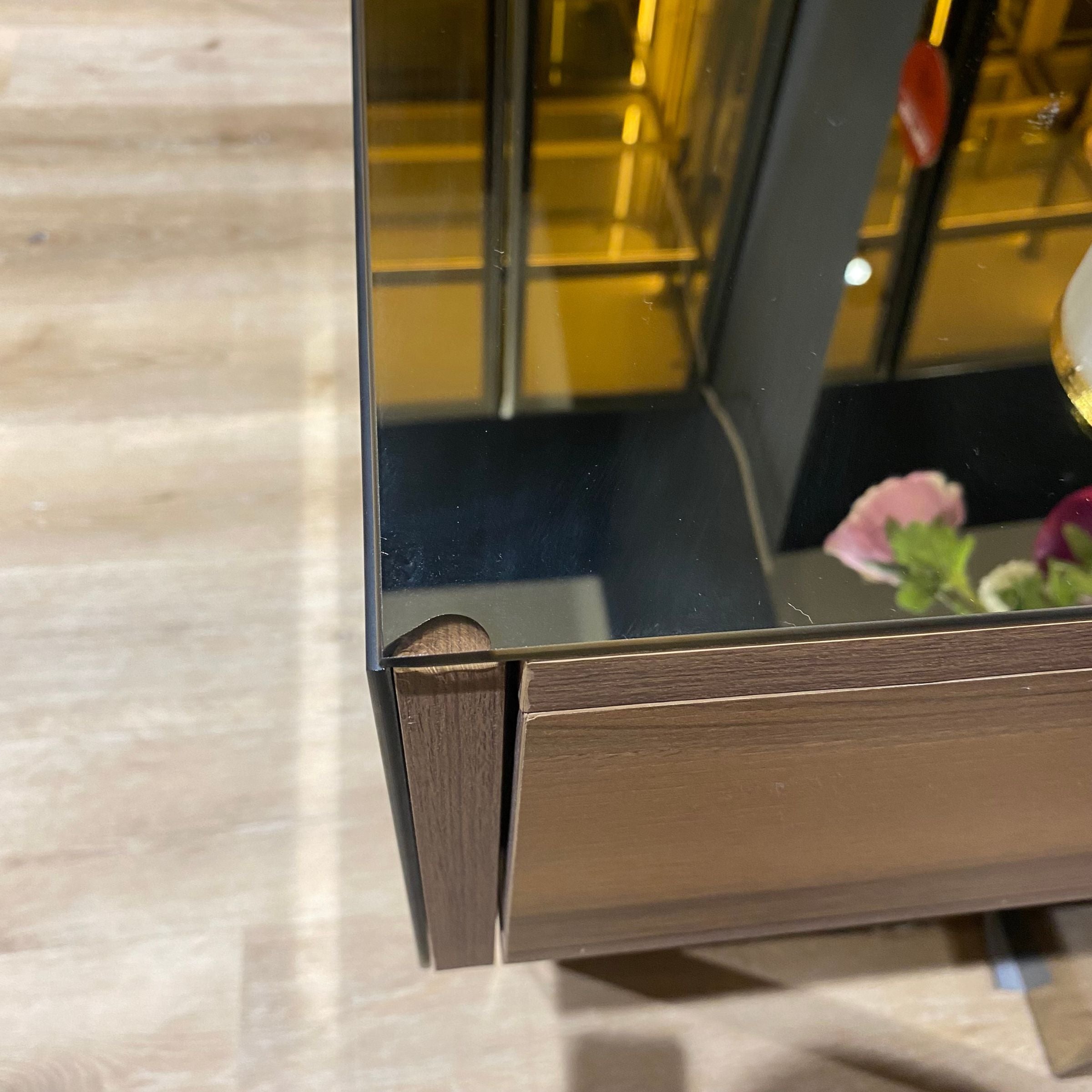 Display item - Block Make-Up  Module  Blockmake-Up(Penny Table)Nakheel -  DISPLAY ITEM - ebarza Furniture UAE | Shop Modern Furniture in Abu Dhabi & Dubai - مفروشات ايبازرا في الامارات | تسوق اثاث عصري وديكورات مميزة في دبي وابوظبي