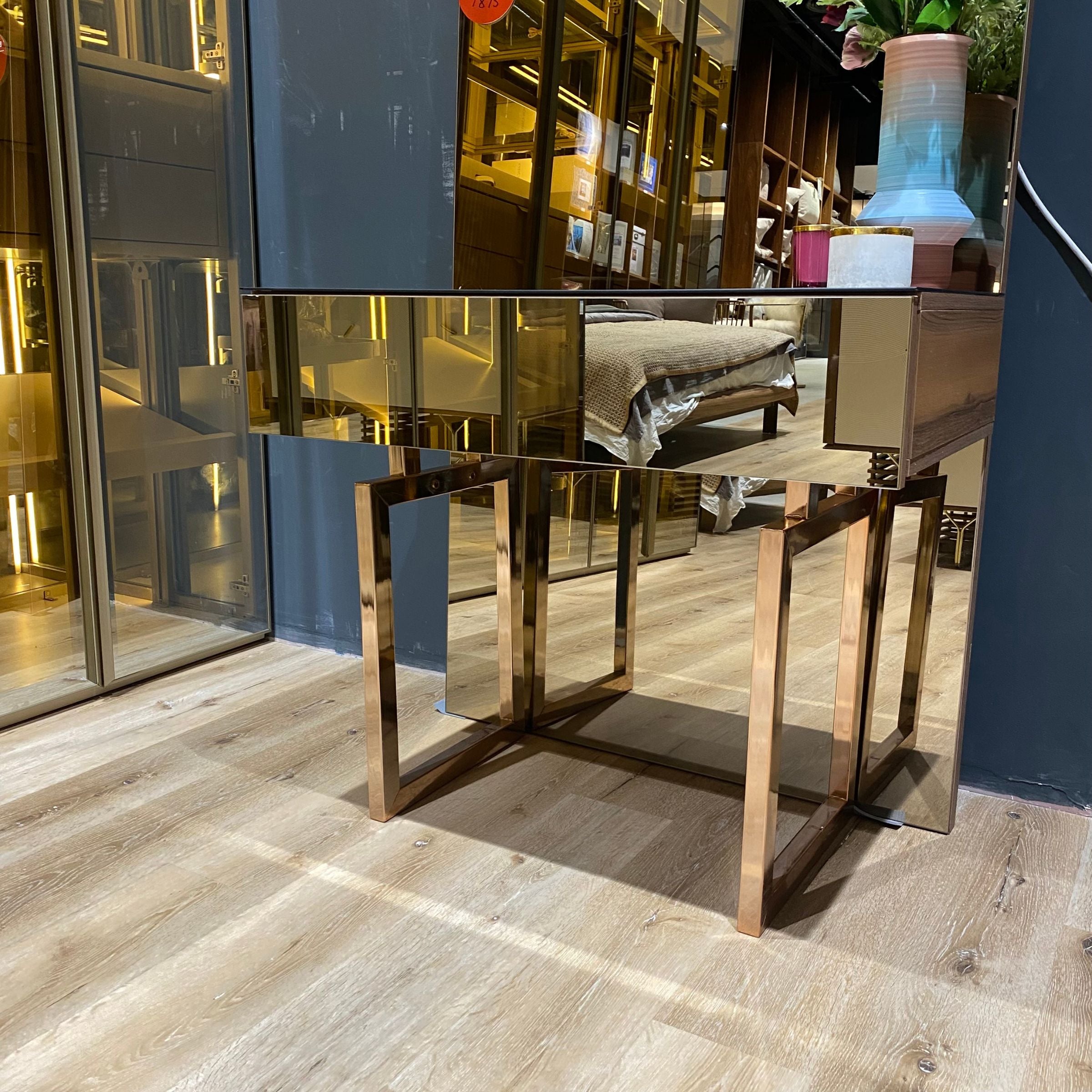 Display item - Block Make-Up  Module  Blockmake-Up(Penny Table)Nakheel -  DISPLAY ITEM - ebarza Furniture UAE | Shop Modern Furniture in Abu Dhabi & Dubai - مفروشات ايبازرا في الامارات | تسوق اثاث عصري وديكورات مميزة في دبي وابوظبي