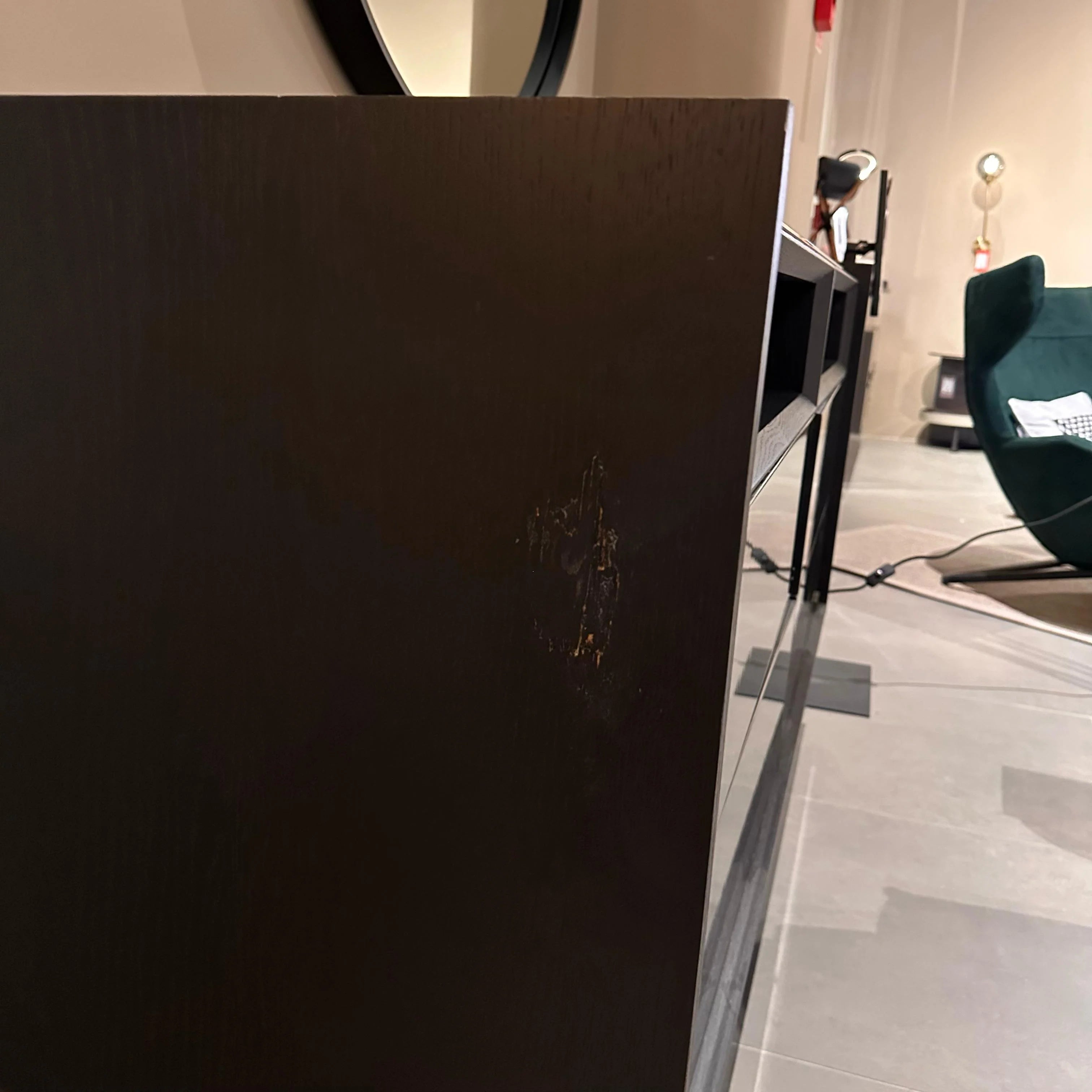 Display Item - Collection Grey Dresser And Mirror YLCG-DM-YAS -  DISPLAY ITEM - ebarza Furniture UAE | Shop Modern Furniture in Abu Dhabi & Dubai - مفروشات ايبازرا في الامارات | تسوق اثاث عصري وديكورات مميزة في دبي وابوظبي