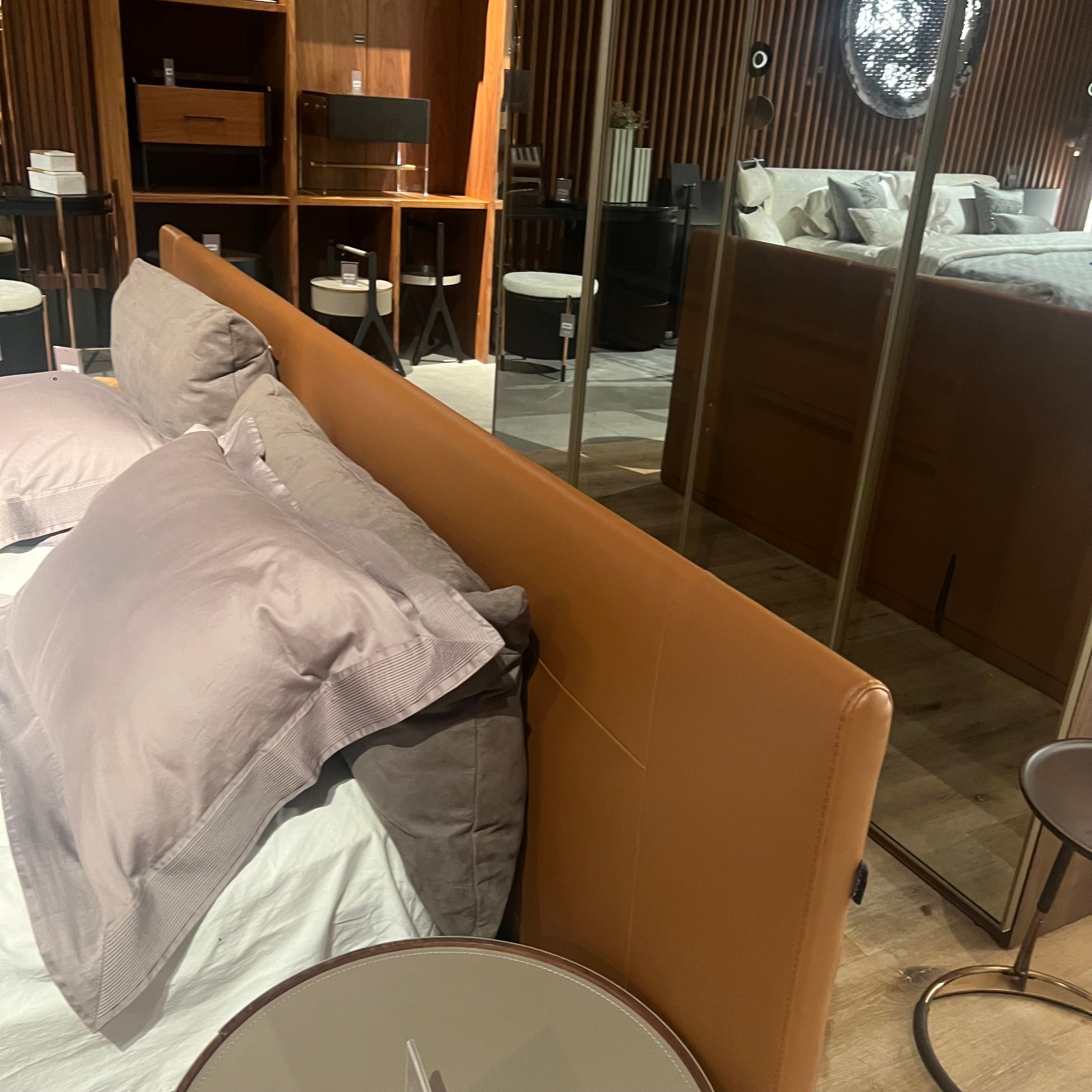 Display Item - Era King Size Bedstead Era-Bed Nakheel -  DISPLAY ITEM - ebarza Furniture UAE | Shop Modern Furniture in Abu Dhabi & Dubai - مفروشات ايبازرا في الامارات | تسوق اثاث عصري وديكورات مميزة في دبي وابوظبي