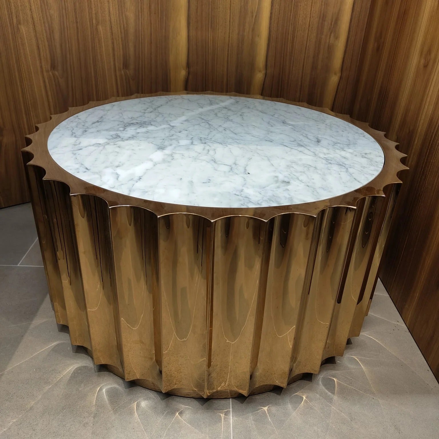 Display Item - Forlì Center Natural Marble Table Tg-01-RgYAS -  DISPLAY ITEM - ebarza Furniture UAE | Shop Modern Furniture in Abu Dhabi & Dubai - مفروشات ايبازرا في الامارات | تسوق اثاث عصري وديكورات مميزة في دبي وابوظبي