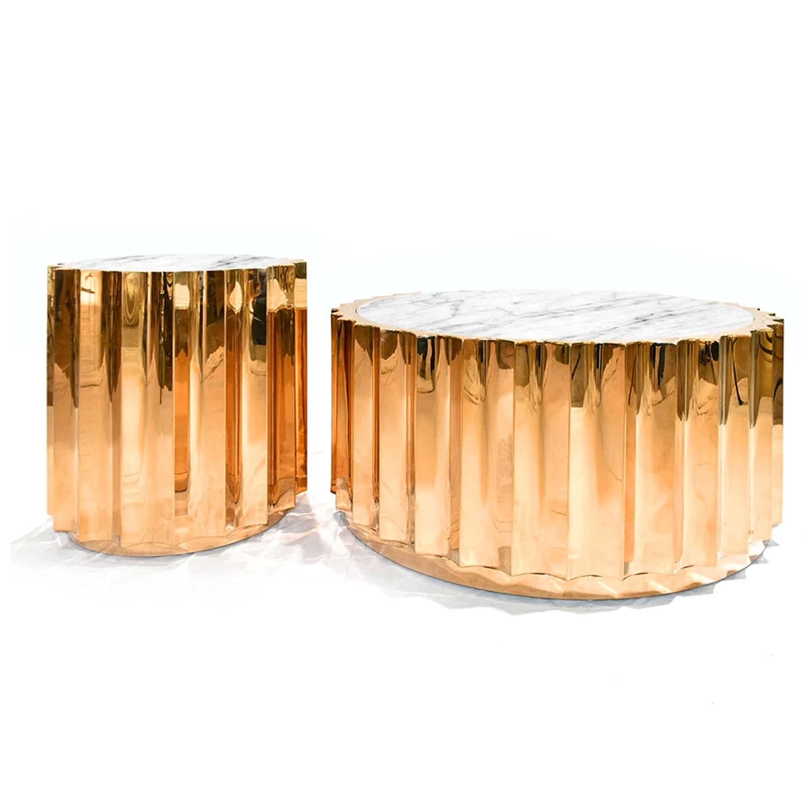 Display image of BEACON Forlì natural marble side table with sleek, polished surface and modern design.
