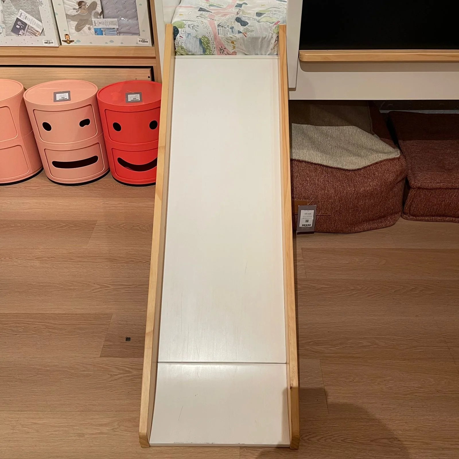 Display of a fun kids bed model HK-C004 by BEACON, featuring colorful design and sturdy wooden frame for children's bedroom decor.