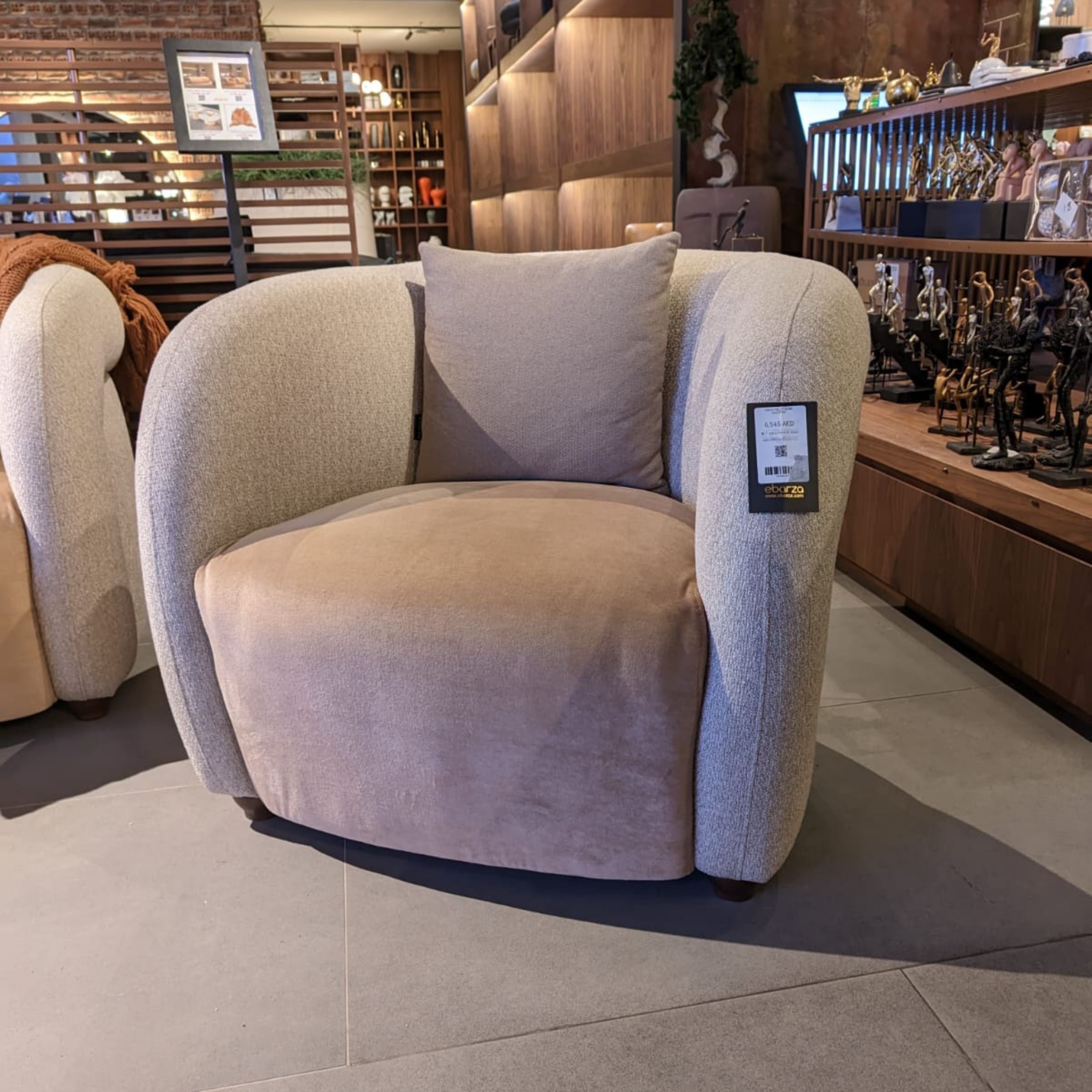 Loda Furniture Gauss Lounge Chair Gus1S-TdYAS display model with modern design and plush upholstery, shown from a side view.