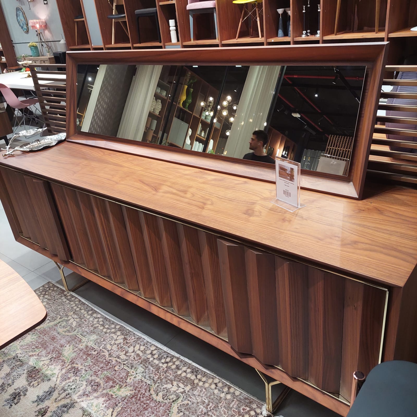 Display Item Ginda Side-board And Mirror Ginda009-Nakheel -  DISPLAY ITEM - ebarza Furniture UAE | Shop Modern Furniture in Abu Dhabi & Dubai - مفروشات ايبازرا في الامارات | تسوق اثاث عصري وديكورات مميزة في دبي وابوظبي