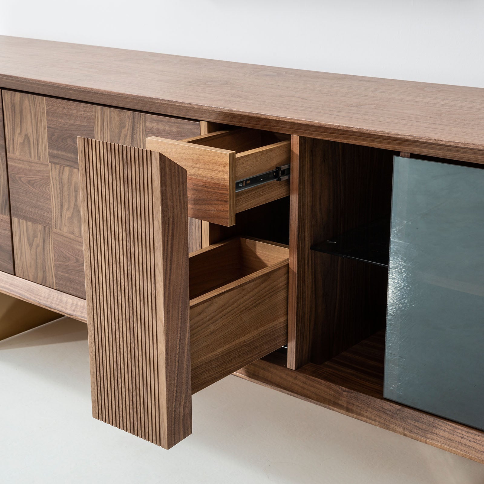 Display Item - Heritage Side-Board Herit008-SideboardYAS -  DISPLAY ITEM - ebarza Furniture UAE | Shop Modern Furniture in Abu Dhabi & Dubai - مفروشات ايبازرا في الامارات | تسوق اثاث عصري وديكورات مميزة في دبي وابوظبي
