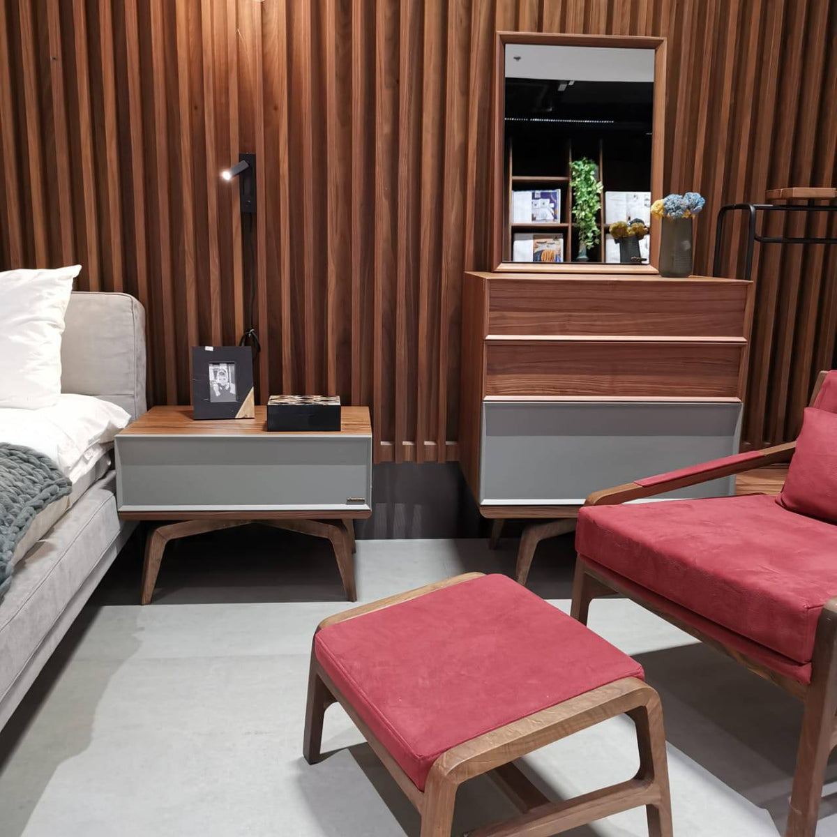 Display Item- Ligna Full Bed Set Ligna009 -  DISPLAY ITEM - ebarza Furniture UAE | Shop Modern Furniture in Abu Dhabi & Dubai - مفروشات ايبازرا في الامارات | تسوق اثاث عصري وديكورات مميزة في دبي وابوظبي
