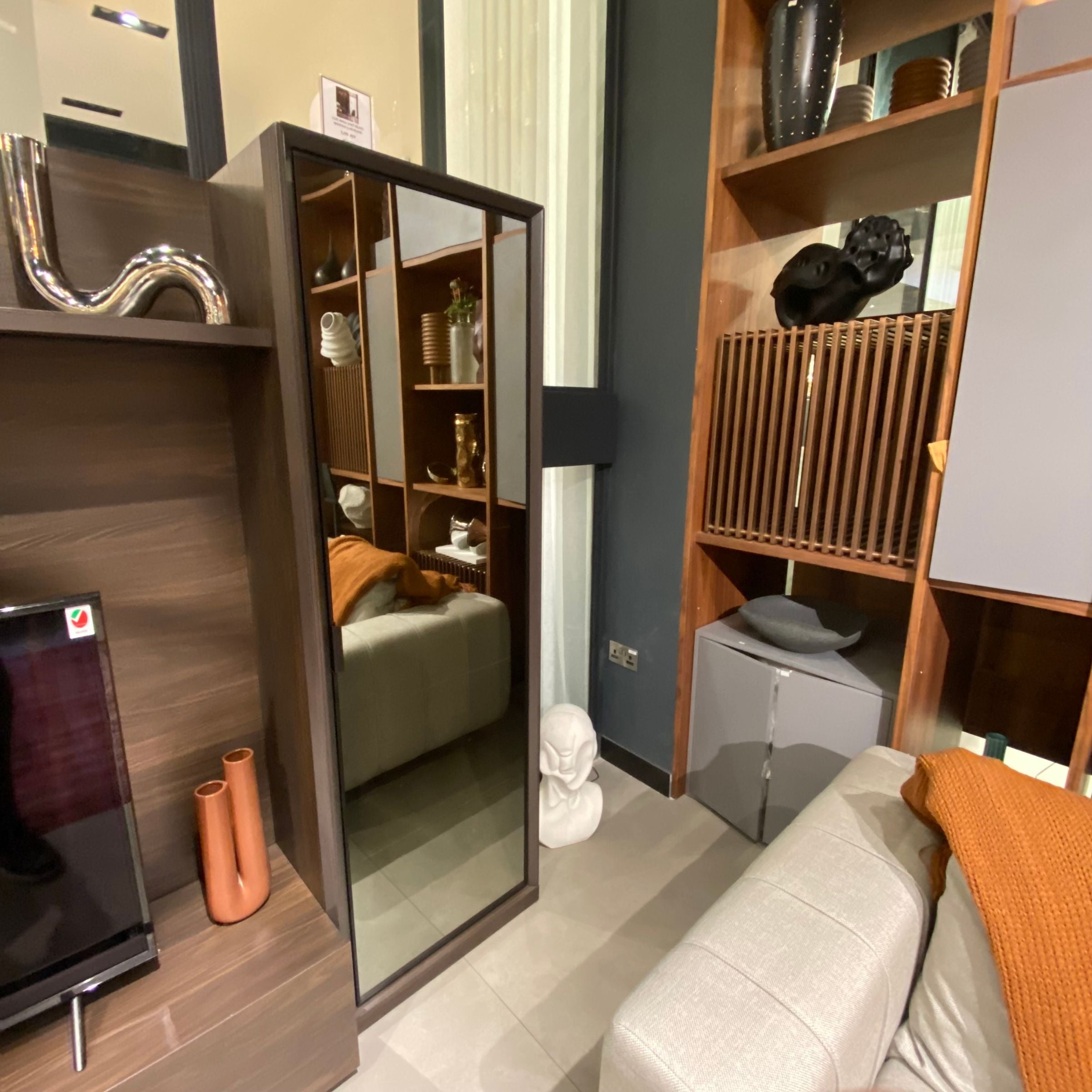 Display Item - Luis Wall Unit Glass Module Luis-GlassNakheel -  DISPLAY ITEM - ebarza Furniture UAE | Shop Modern Furniture in Abu Dhabi & Dubai - مفروشات ايبازرا في الامارات | تسوق اثاث عصري وديكورات مميزة في دبي وابوظبي