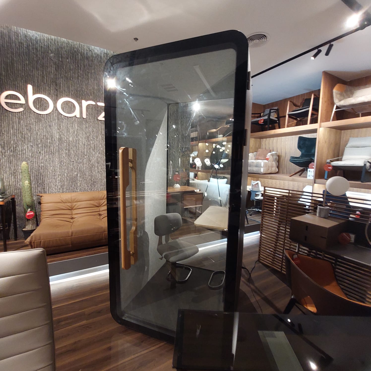 Display Item - Multifunction Soundproof office booth SUPERBOX-SLYAS -  DISPLAY ITEM - ebarza Furniture UAE | Shop Modern Furniture in Abu Dhabi & Dubai - مفروشات ايبازرا في الامارات | تسوق اثاث عصري وديكورات مميزة في دبي وابوظبي