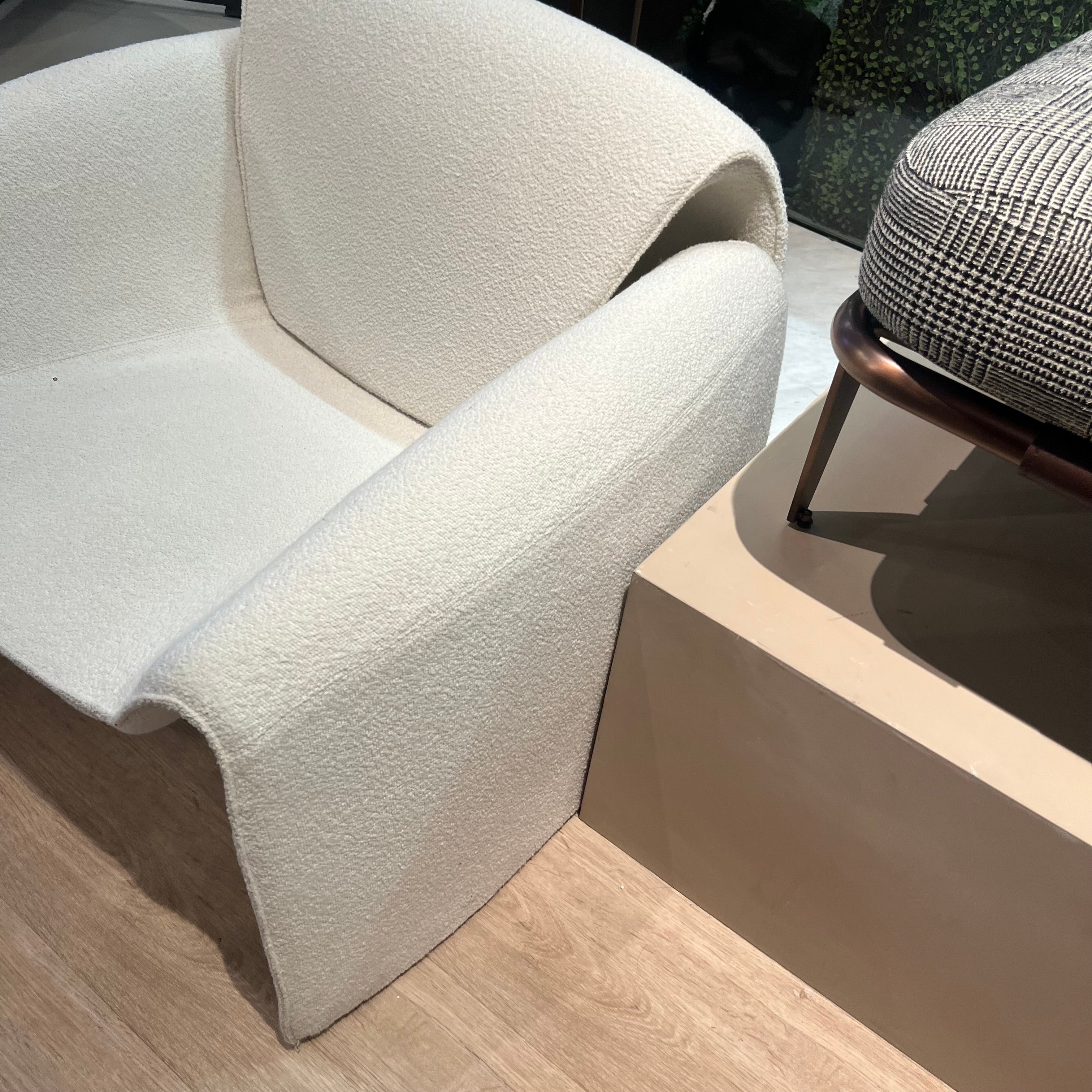 Display Item - New Drancy White Armchair LC056-White beige Nakheel -  DISPLAY ITEM - ebarza Furniture UAE | Shop Modern Furniture in Abu Dhabi & Dubai - مفروشات ايبازرا في الامارات | تسوق اثاث عصري وديكورات مميزة في دبي وابوظبي