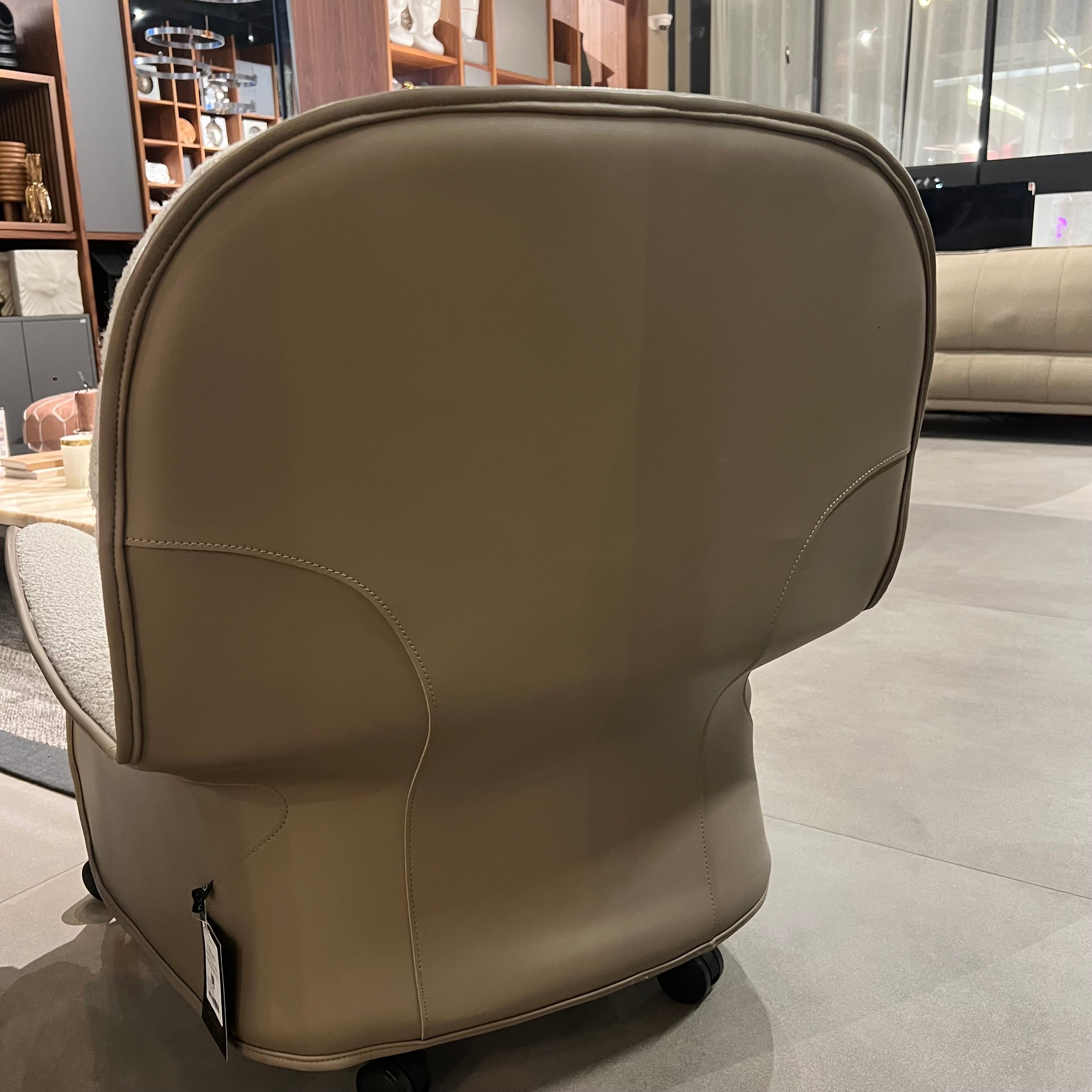 Display Item - New Metz Lounge Chair Lc063 Nakheel -  DISPLAY ITEM - ebarza Furniture UAE | Shop Modern Furniture in Abu Dhabi & Dubai - مفروشات ايبازرا في الامارات | تسوق اثاث عصري وديكورات مميزة في دبي وابوظبي