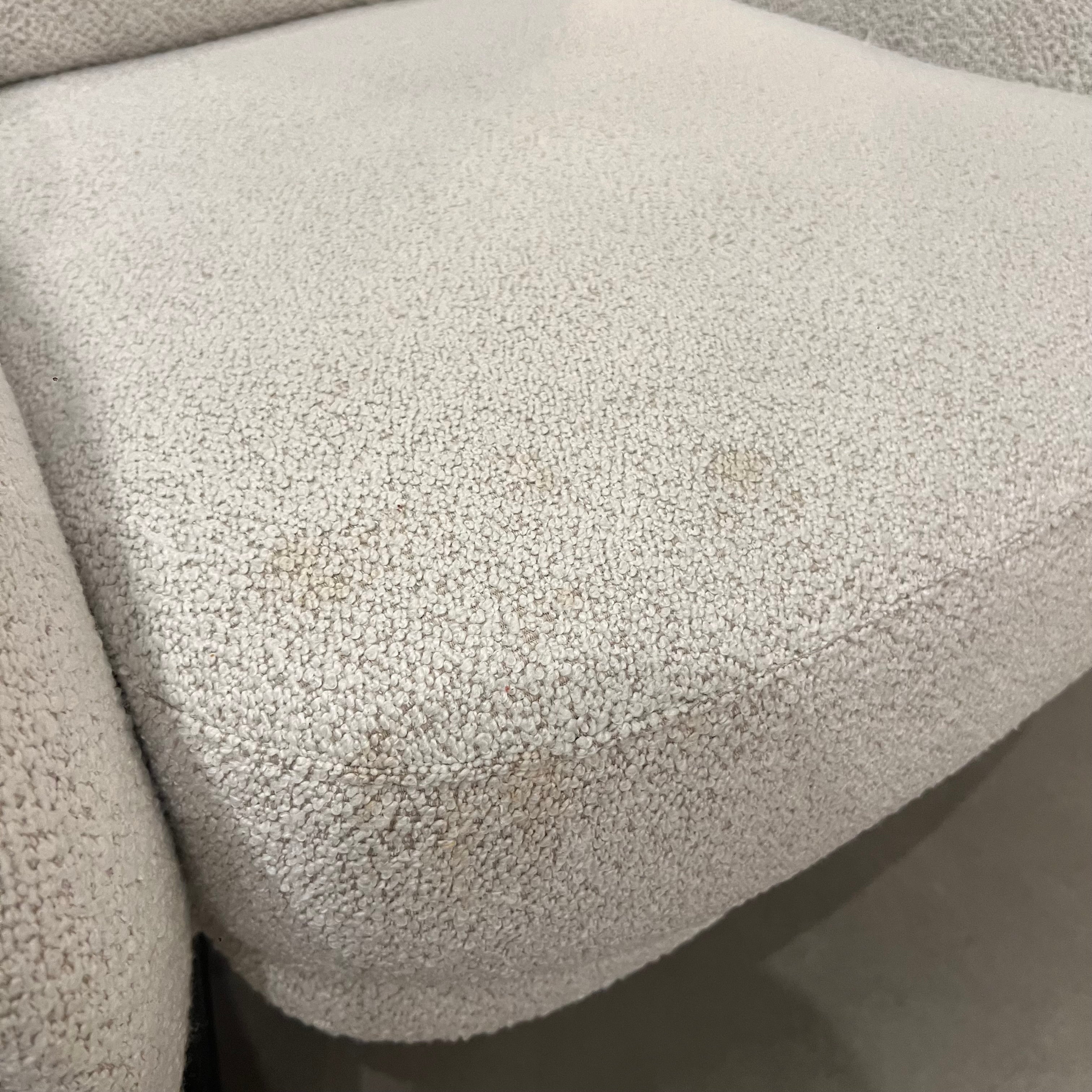 Display Item - New Metz Lounge Chair Lc063 Nakheel -  DISPLAY ITEM - ebarza Furniture UAE | Shop Modern Furniture in Abu Dhabi & Dubai - مفروشات ايبازرا في الامارات | تسوق اثاث عصري وديكورات مميزة في دبي وابوظبي