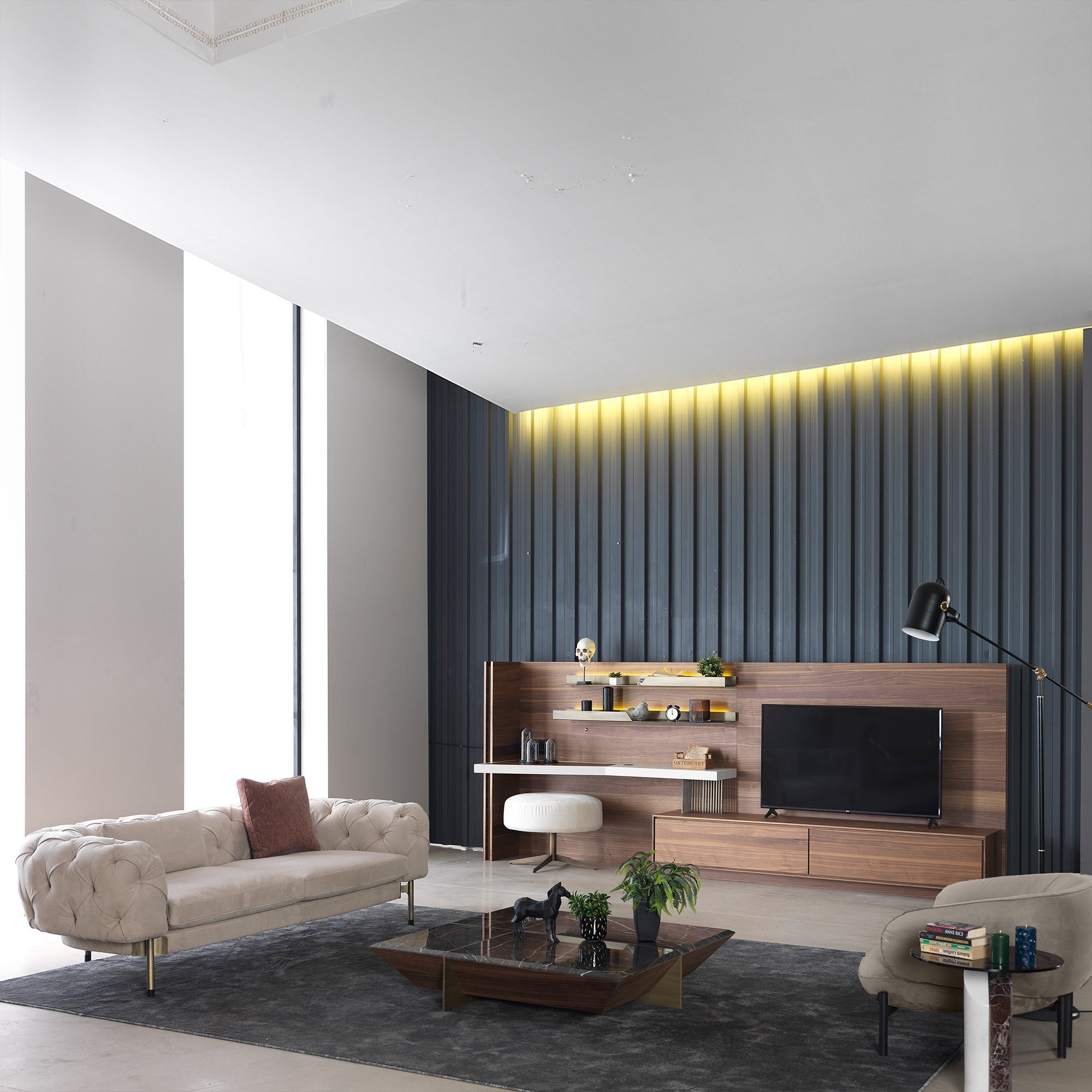 Homage Koltuk Next002 armchair display item with cushioned seat and modern design, shown in a stylish living room setting.