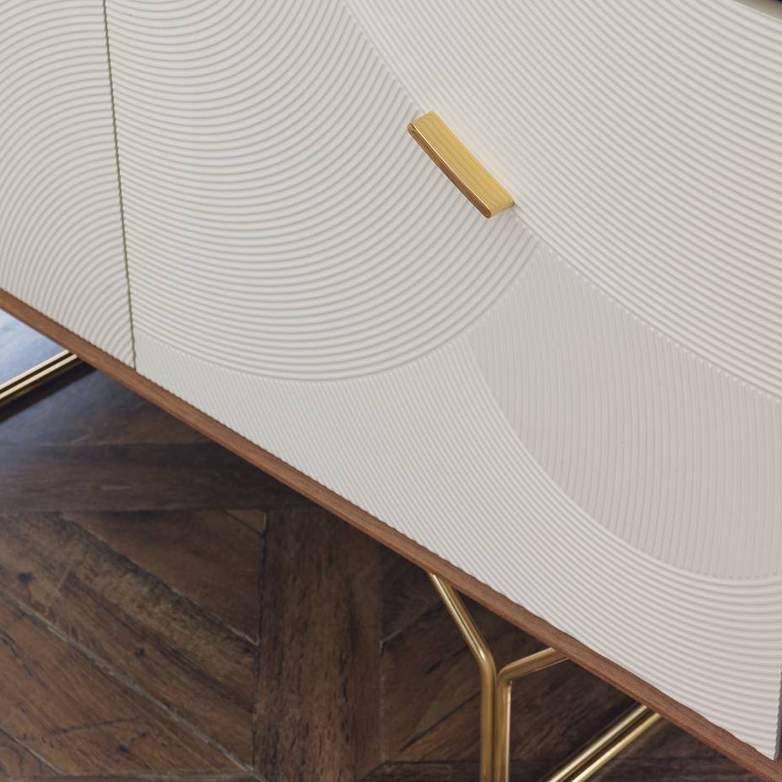 Display item - Pena Dresser And Mirror Pena002-DresserNakheel -  DISPLAY ITEM - ebarza Furniture UAE | Shop Modern Furniture in Abu Dhabi & Dubai - مفروشات ايبازرا في الامارات | تسوق اثاث عصري وديكورات مميزة في دبي وابوظبي