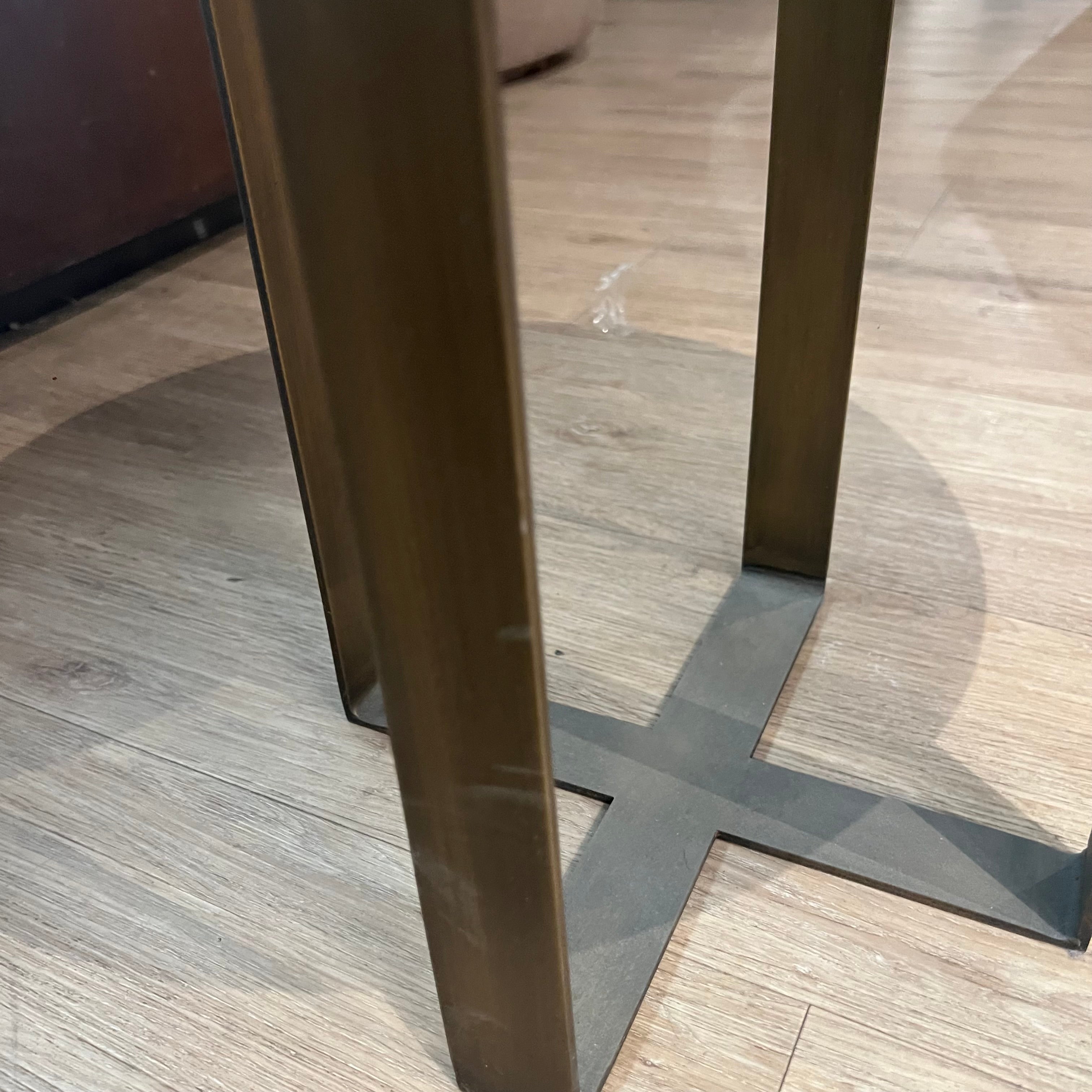Display image of Pietra Kristal round side table by KRISTAL MOBILYA, showcasing its elegant glass top and modern design.
