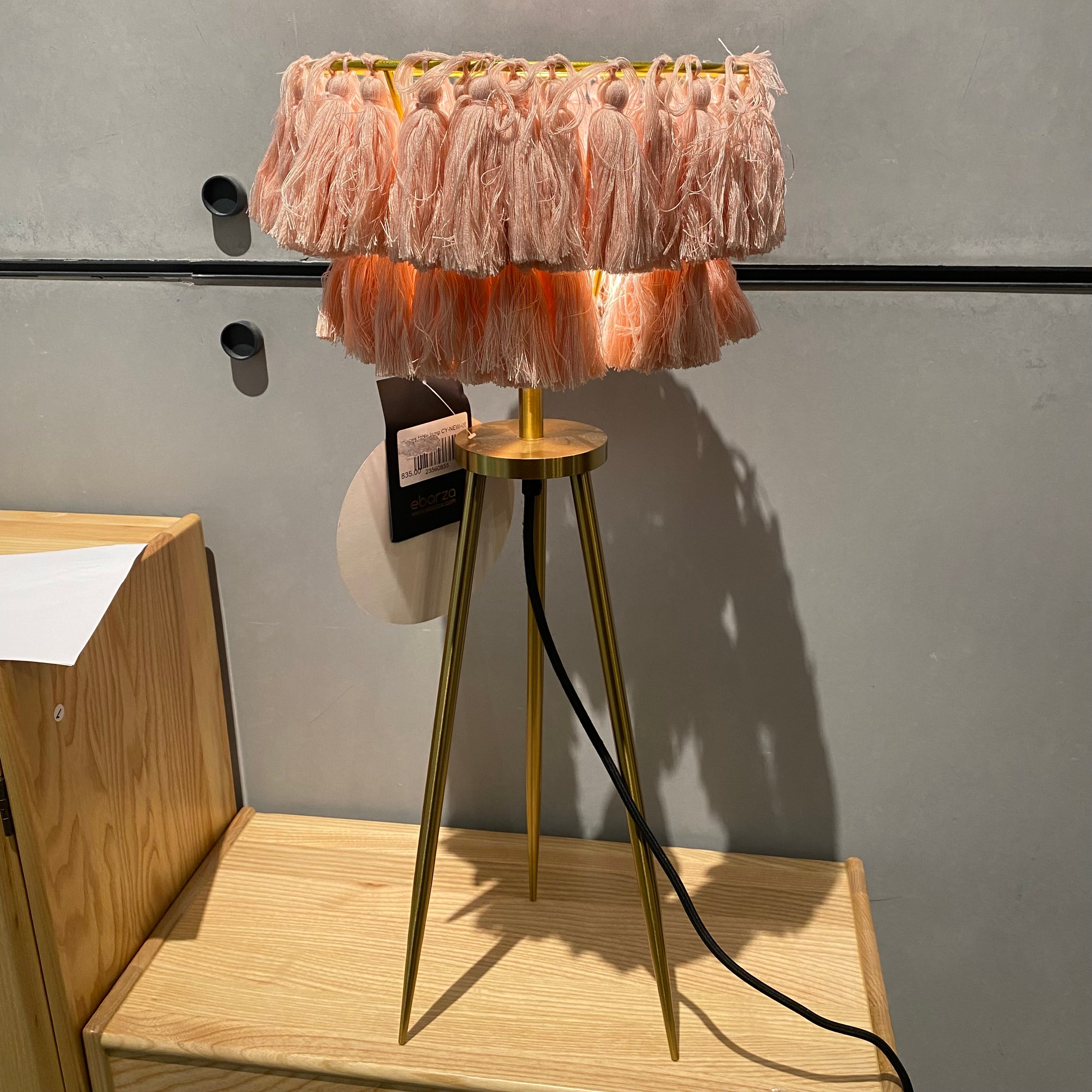 BEACON Princes Table Lamp Cy-New-053 Nakheel display item showing a decorative table lamp with intricate design features
