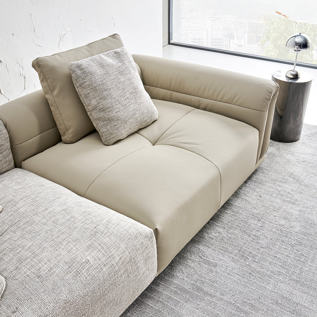 Display of BEACON Quadro single seater modular sofa with left armrest, showcasing modern furniture design.