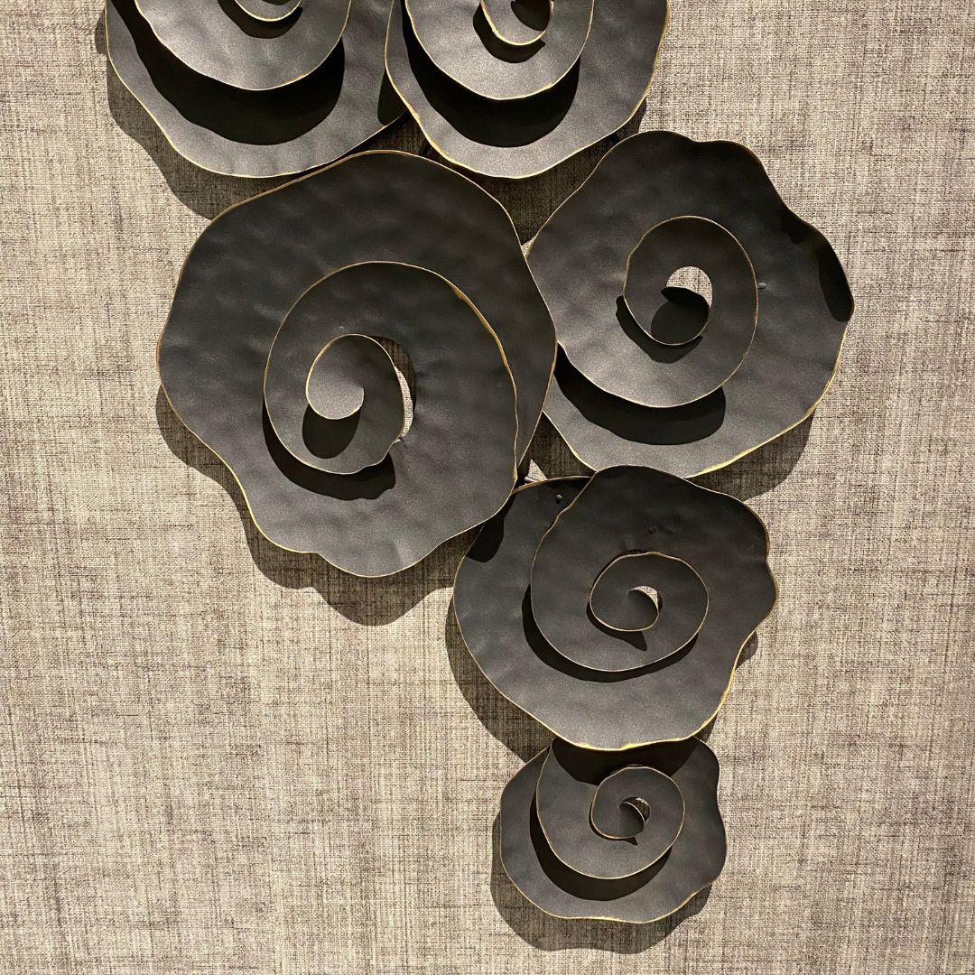 Display Item -  Rose Wall Decor 111.76 Cm  - Black 14751 Nakheel -  DISPLAY ITEM - ebarza Furniture UAE | Shop Modern Furniture in Abu Dhabi & Dubai - مفروشات ايبازرا في الامارات | تسوق اثاث عصري وديكورات مميزة في دبي وابوظبي