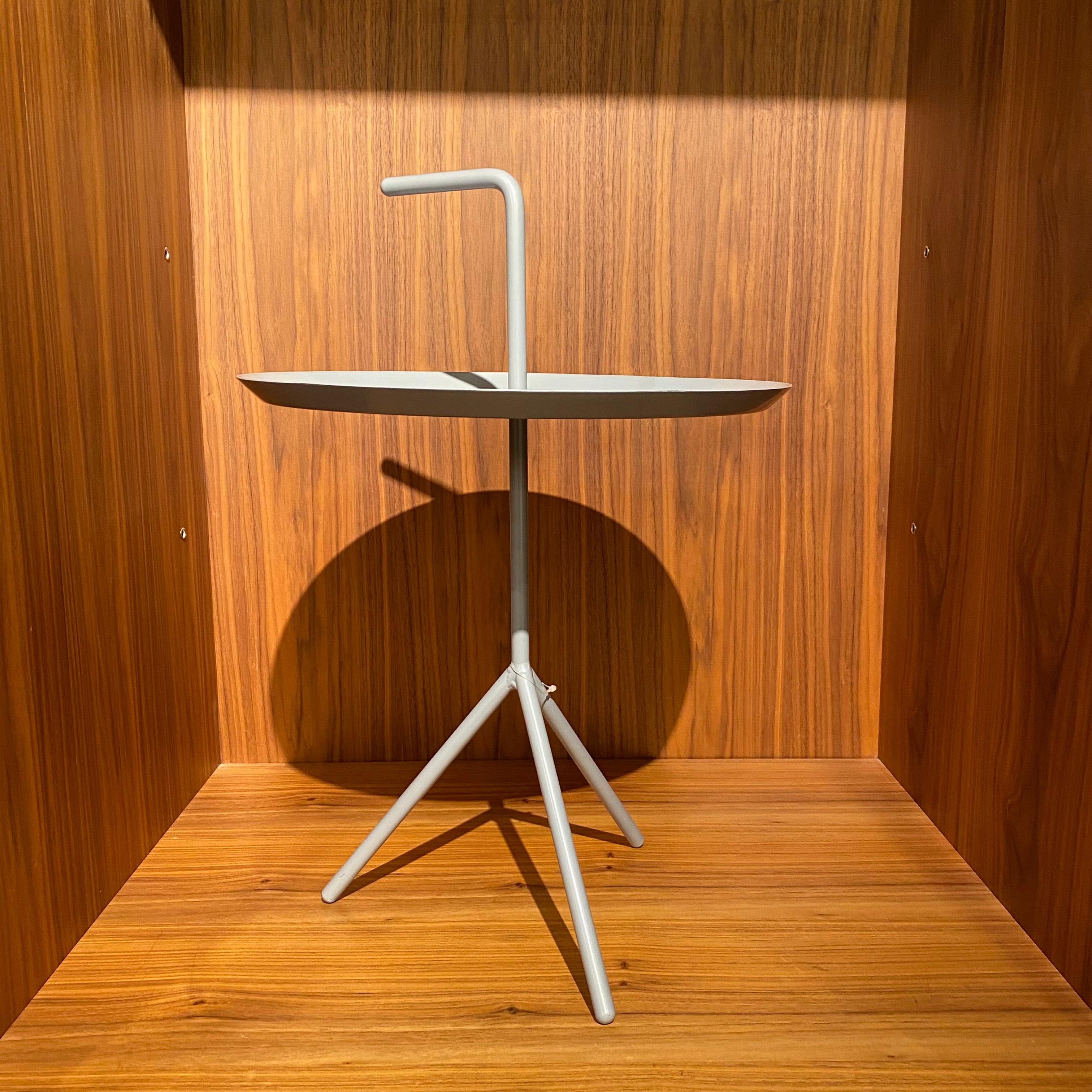 Steel side table GT-230DNA Nakheel display item by RUDI, showcasing a modern metal accent table with a sleek design.