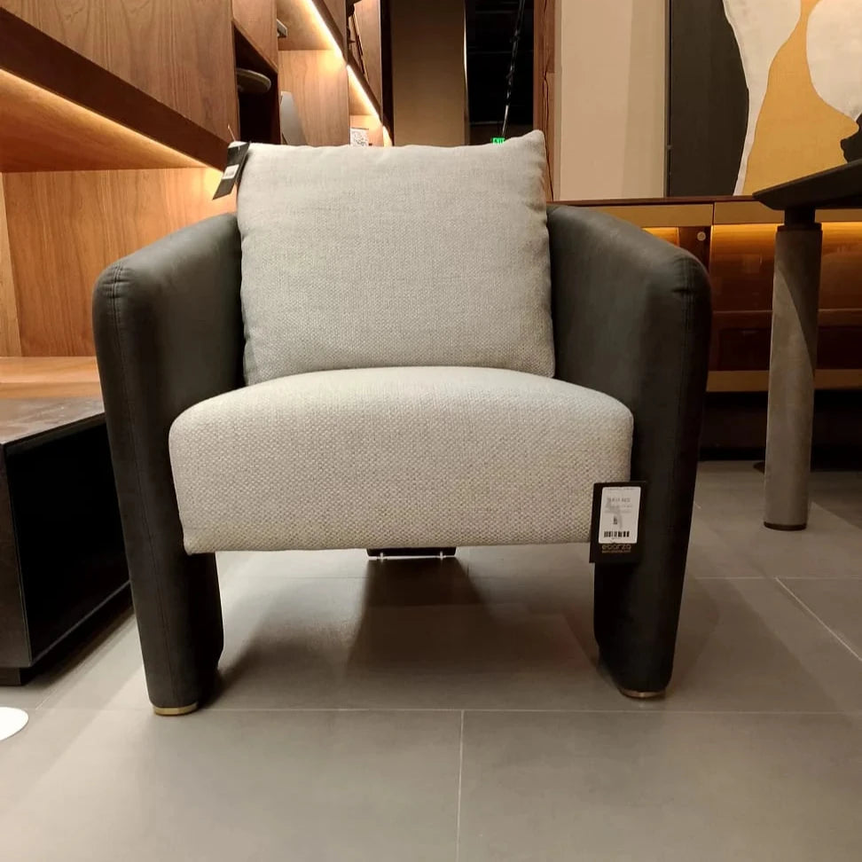 Display item - Tesla Armchair Tesla-001-YAS -  DISPLAY ITEM - ebarza Furniture UAE | Shop Modern Furniture in Abu Dhabi & Dubai - مفروشات ايبازرا في الامارات | تسوق اثاث عصري وديكورات مميزة في دبي وابوظبي