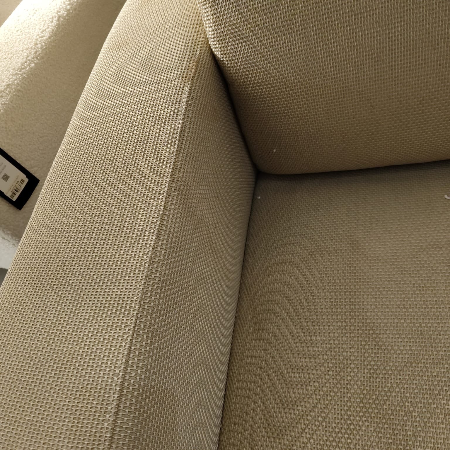 Display Item  - Vega Armchair BERVEG001YAS -  DISPLAY ITEM - ebarza Furniture UAE | Shop Modern Furniture in Abu Dhabi & Dubai - مفروشات ايبازرا في الامارات | تسوق اثاث عصري وديكورات مميزة في دبي وابوظبي