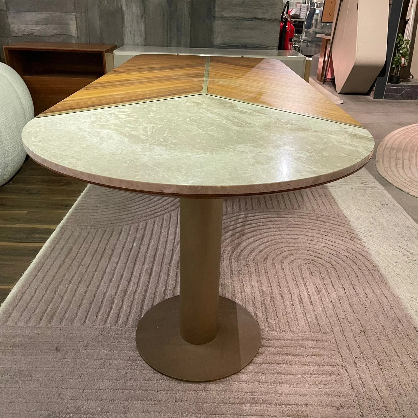 Display Item - Wagon Dining Table Orxwgn-Dtable -YAS -  DISPLAY ITEM - ebarza Furniture UAE | Shop Modern Furniture in Abu Dhabi & Dubai - مفروشات ايبازرا في الامارات | تسوق اثاث عصري وديكورات مميزة في دبي وابوظبي