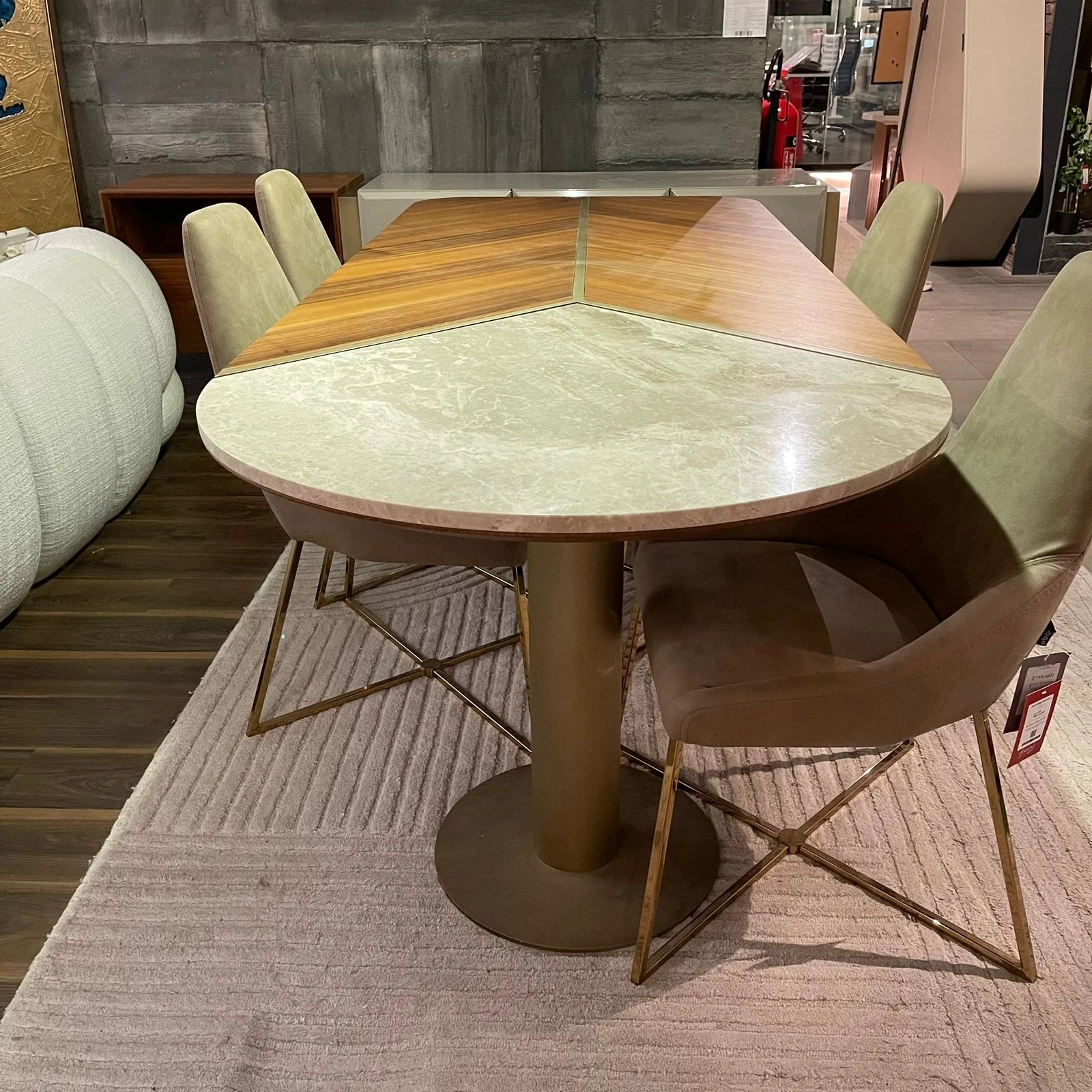 Display image of ORIX wagon dining table, showcasing its sturdy wooden design and spacious surface for family meals.