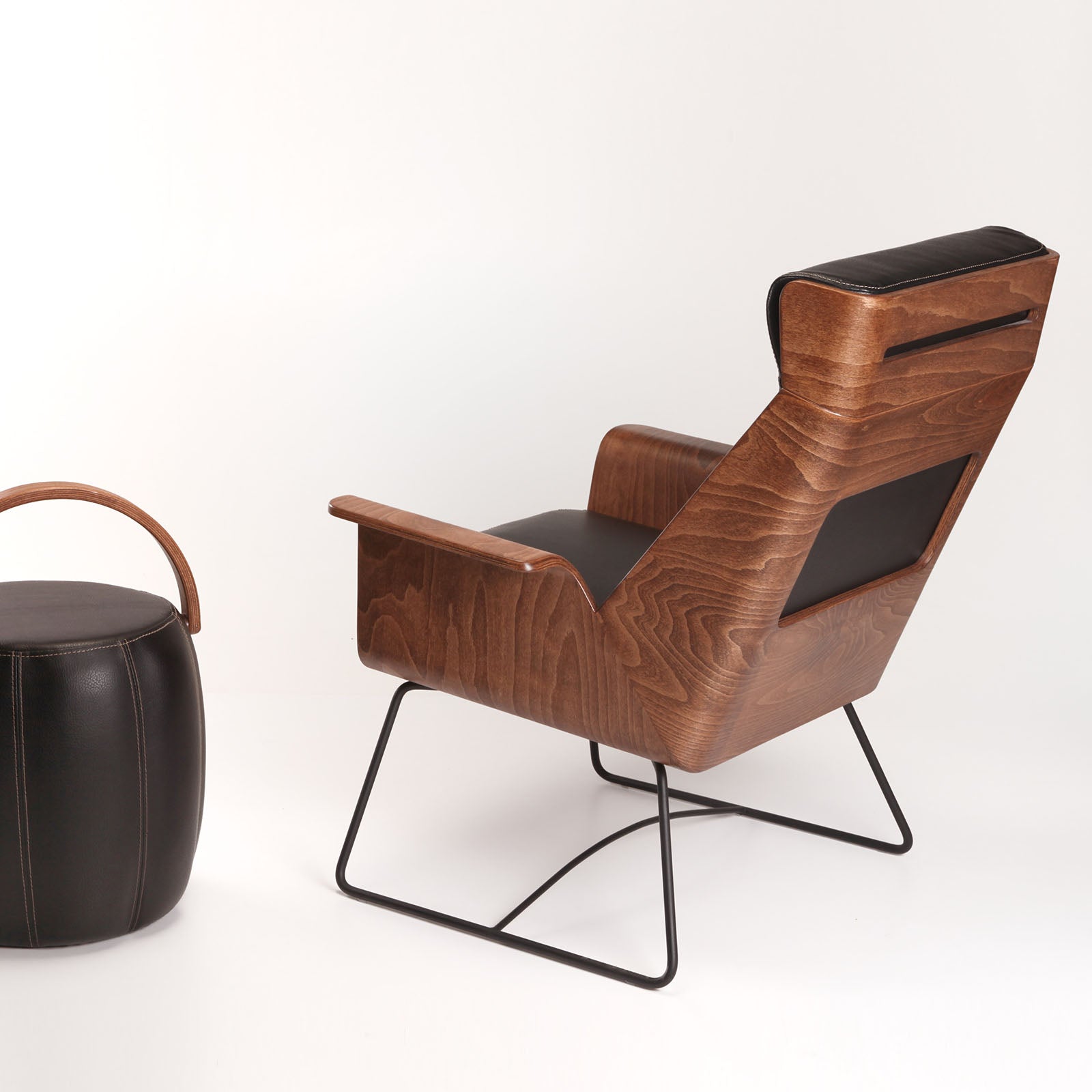 KYS Mobilya Tasarım Wings Chair Wing-001-WNakheel display item with modern design and sleek black finish.