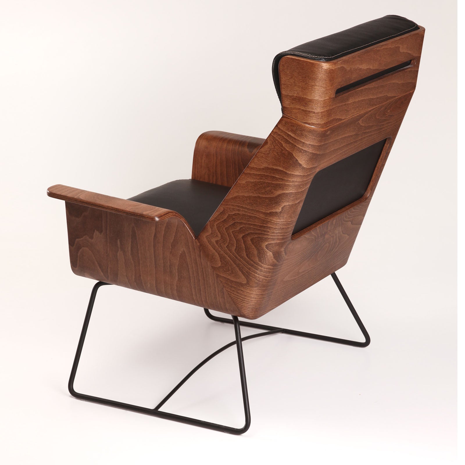 Display image of KYS Mobilya Tasarim Wings Chair Wing-001-WNakheel, showcasing its modern design and comfortable wingback style.
