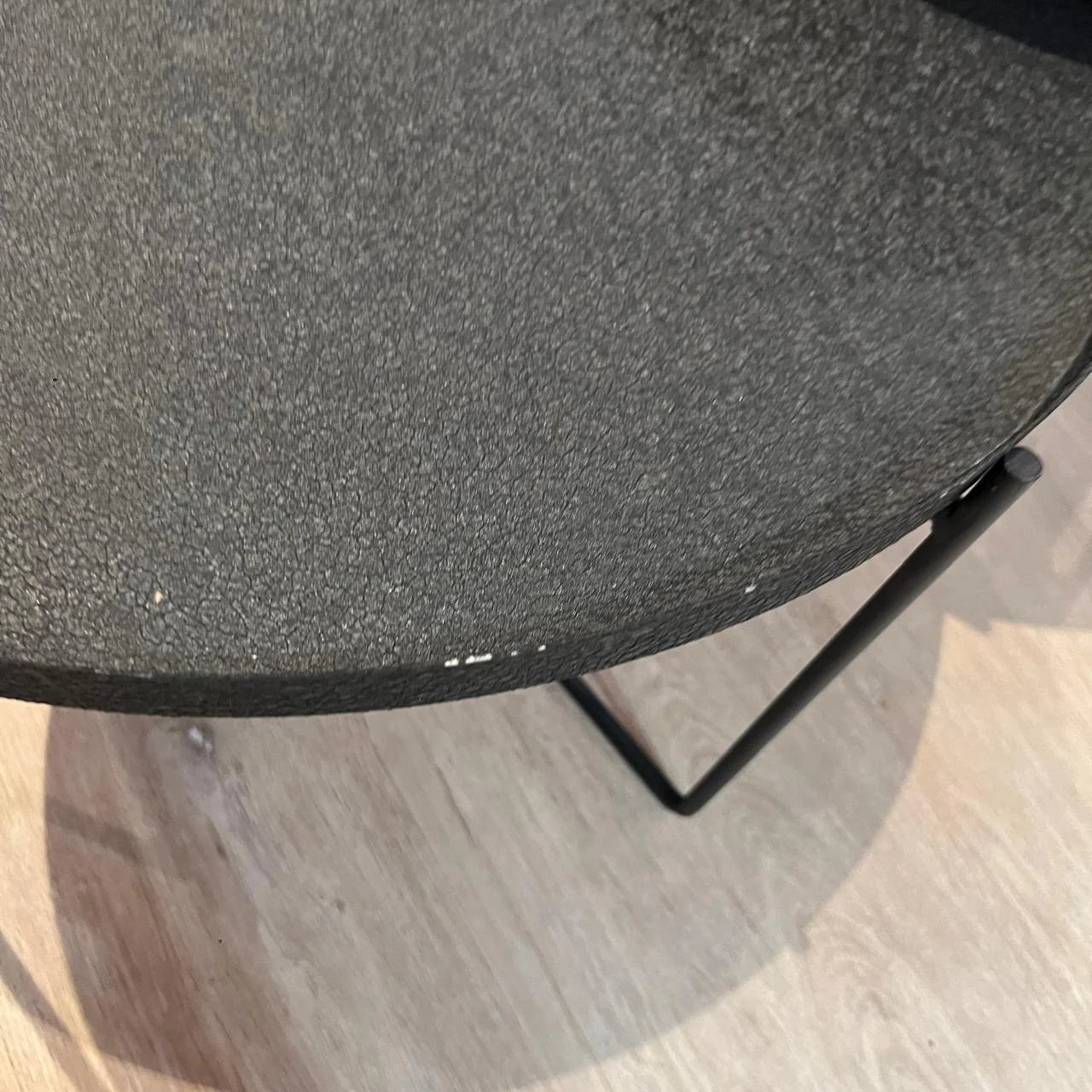 Set of 2 Mercury black coffee tables by Hollywood Deco, modern display pieces with sleek, reflective surfaces and stylish design.