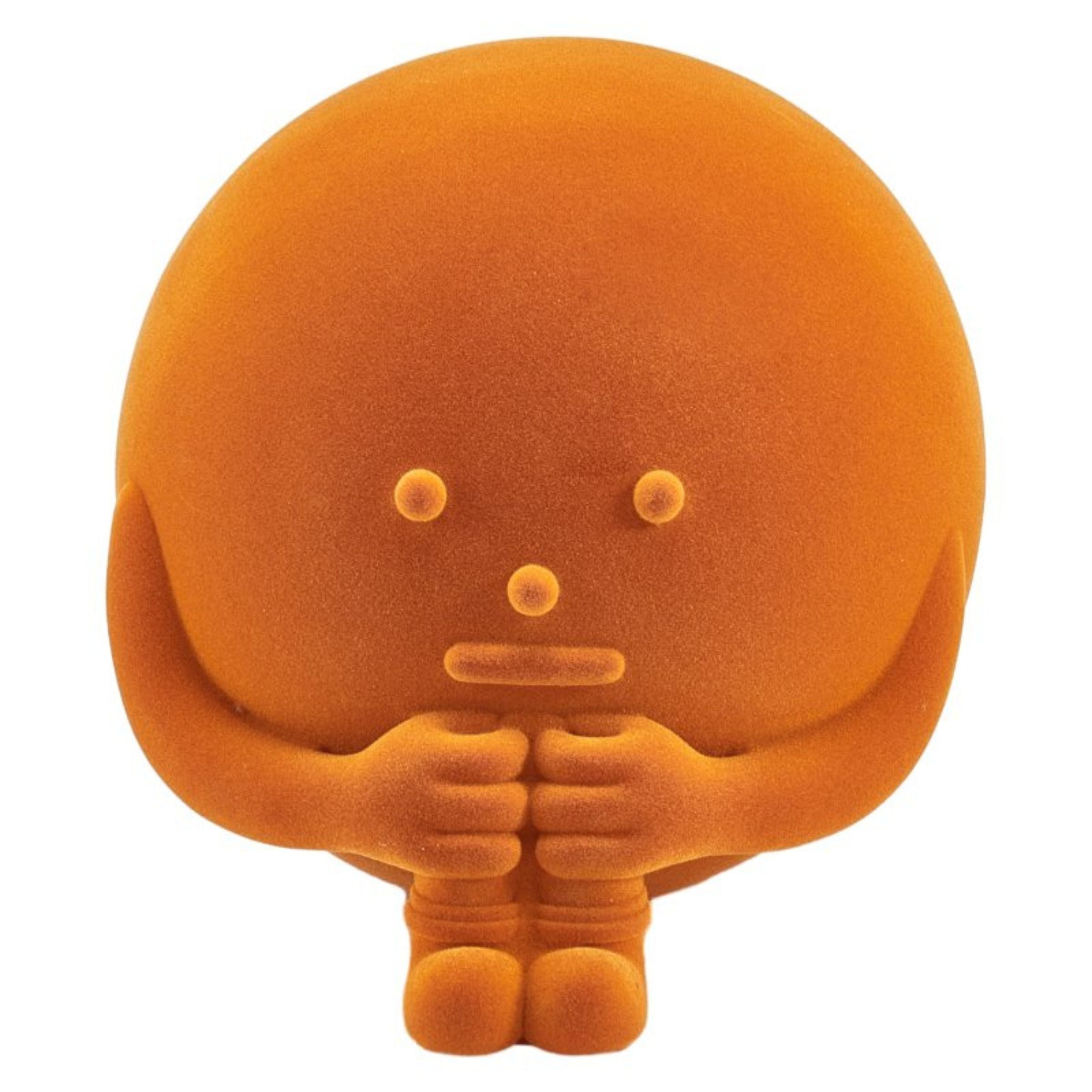 BEACON doll sculpture H1729, a stylish home decor figurine with intricate detailing, perfect for enhancing interior aesthetics.