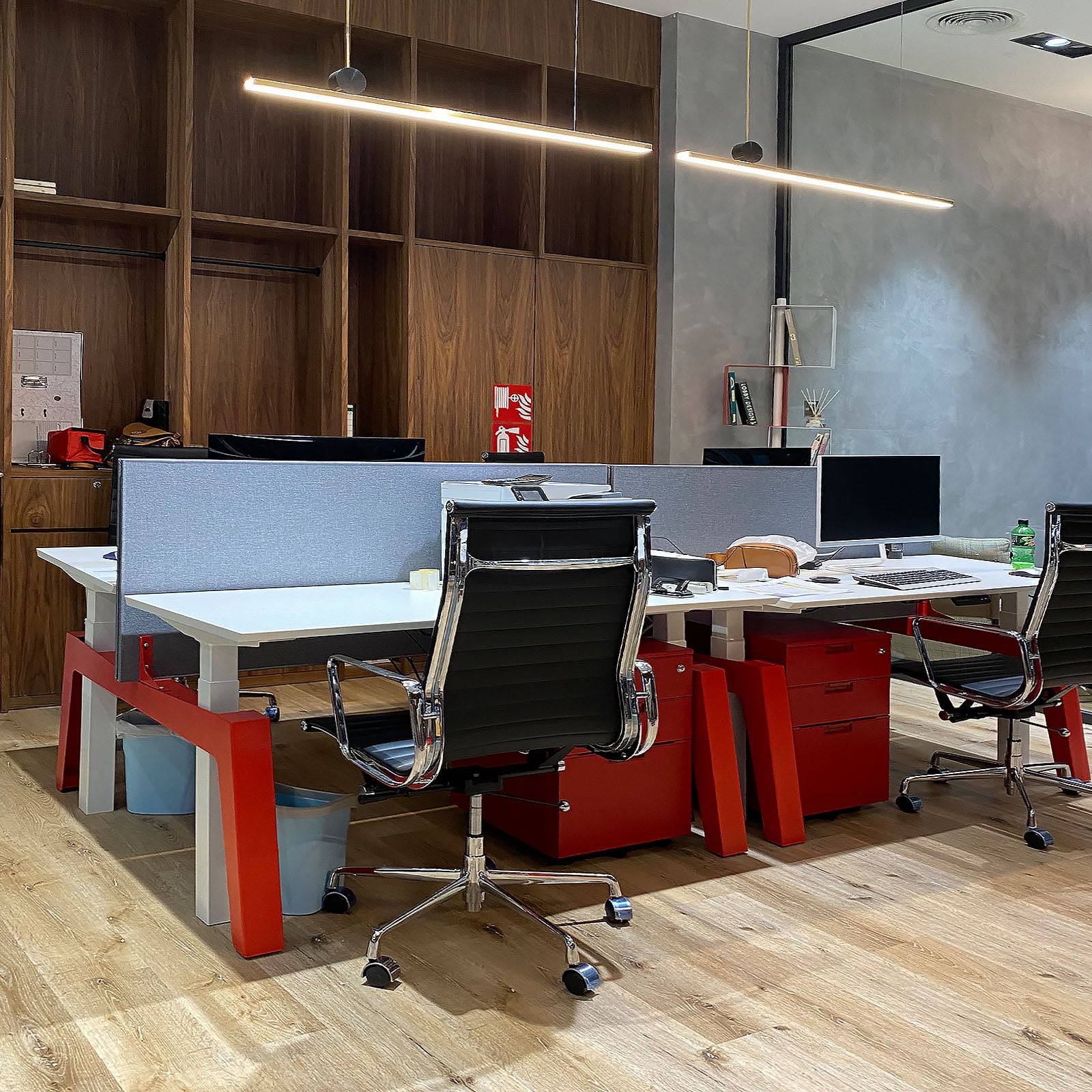 Ebarza Hydraulic  2Staff Workstation-Red -  Office Desks | إبرزا مكتب بهيدروليك 2 محطة عمل حمراء - ebarza Furniture UAE | Shop Modern Furniture in Abu Dhabi & Dubai - مفروشات ايبازرا في الامارات | تسوق اثاث عصري وديكورات مميزة في دبي وابوظبي