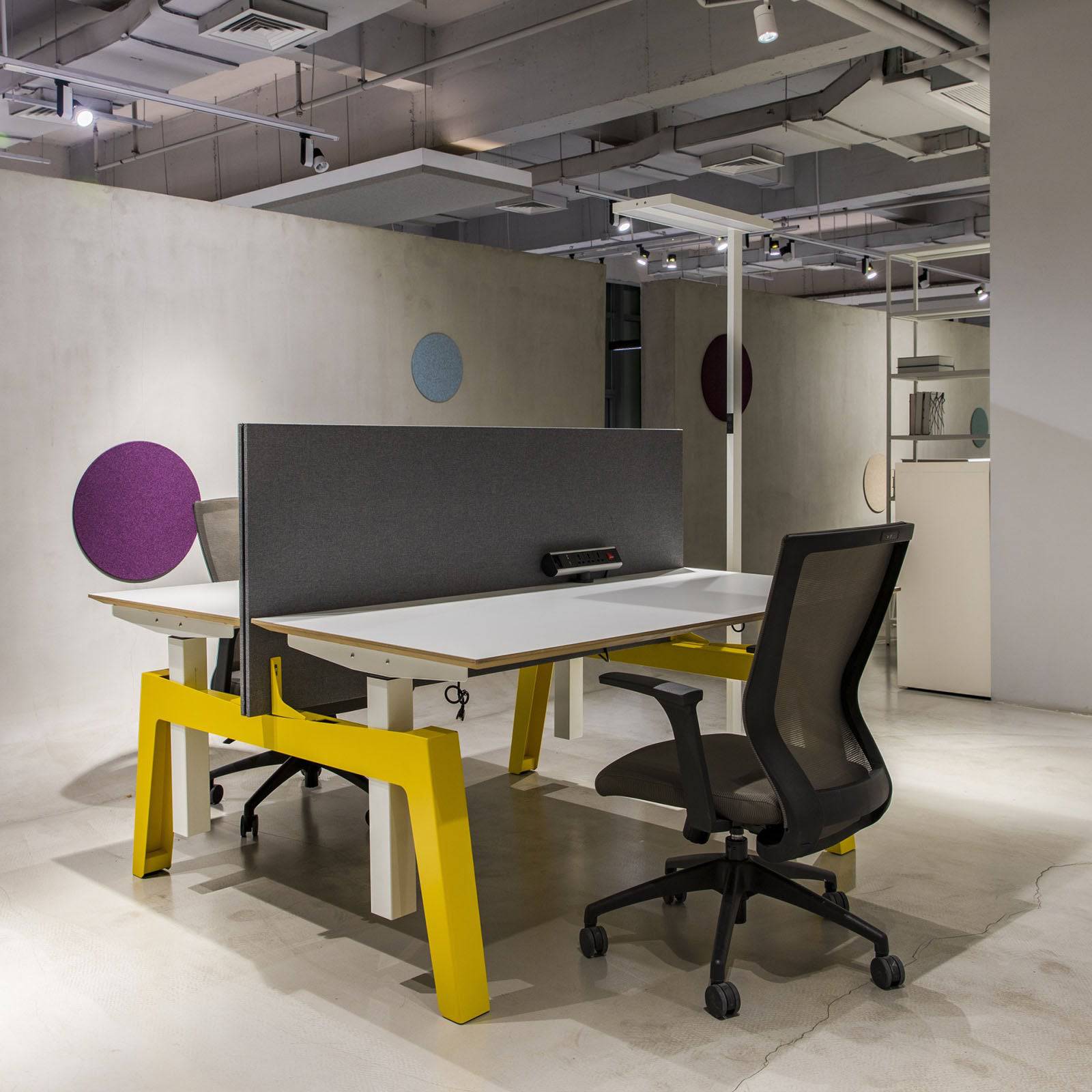 Ebarza Hydraulic  2Staff Workstation-Yellow -  Office Desks | إبرزا مكتب بهيدروليك 2 محطة عمل - أصفر - ebarza Furniture UAE | Shop Modern Furniture in Abu Dhabi & Dubai - مفروشات ايبازرا في الامارات | تسوق اثاث عصري وديكورات مميزة في دبي وابوظبي