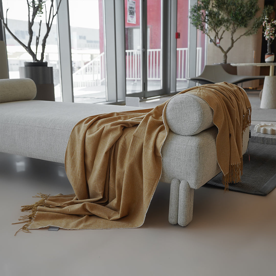 EmberWrap Throw Blanket - 350GSM -  Blankets - ebarza Furniture UAE | Shop Modern Furniture in Abu Dhabi & Dubai - مفروشات ايبازرا في الامارات | تسوق اثاث عصري وديكورات مميزة في دبي وابوظبي