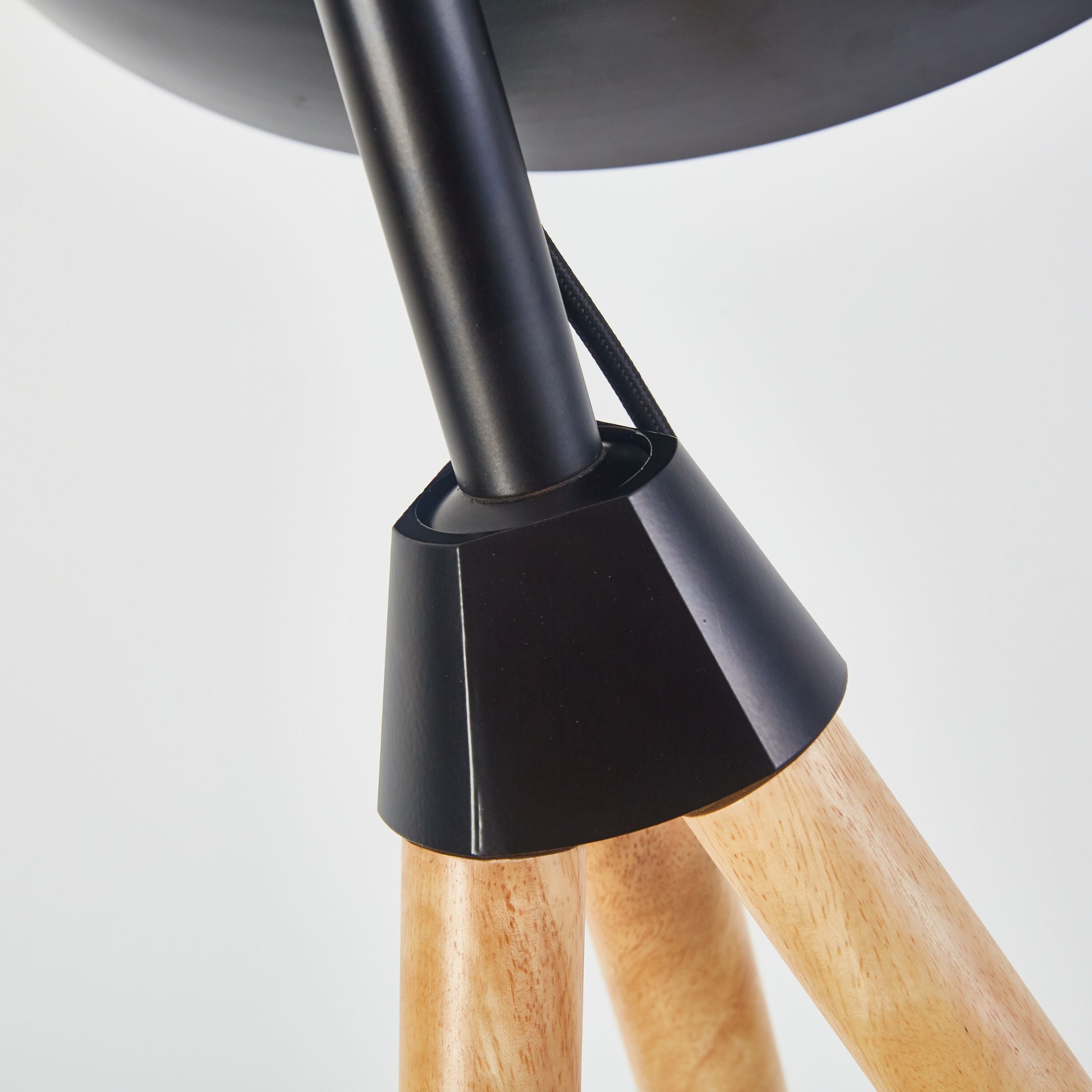 Fame Wooden Floor Lamp CY-LTD-1007 -  Floor Lamps - ebarza Furniture UAE | Shop Modern Furniture in Abu Dhabi & Dubai - مفروشات ايبازرا في الامارات | تسوق اثاث عصري وديكورات مميزة في دبي وابوظبي