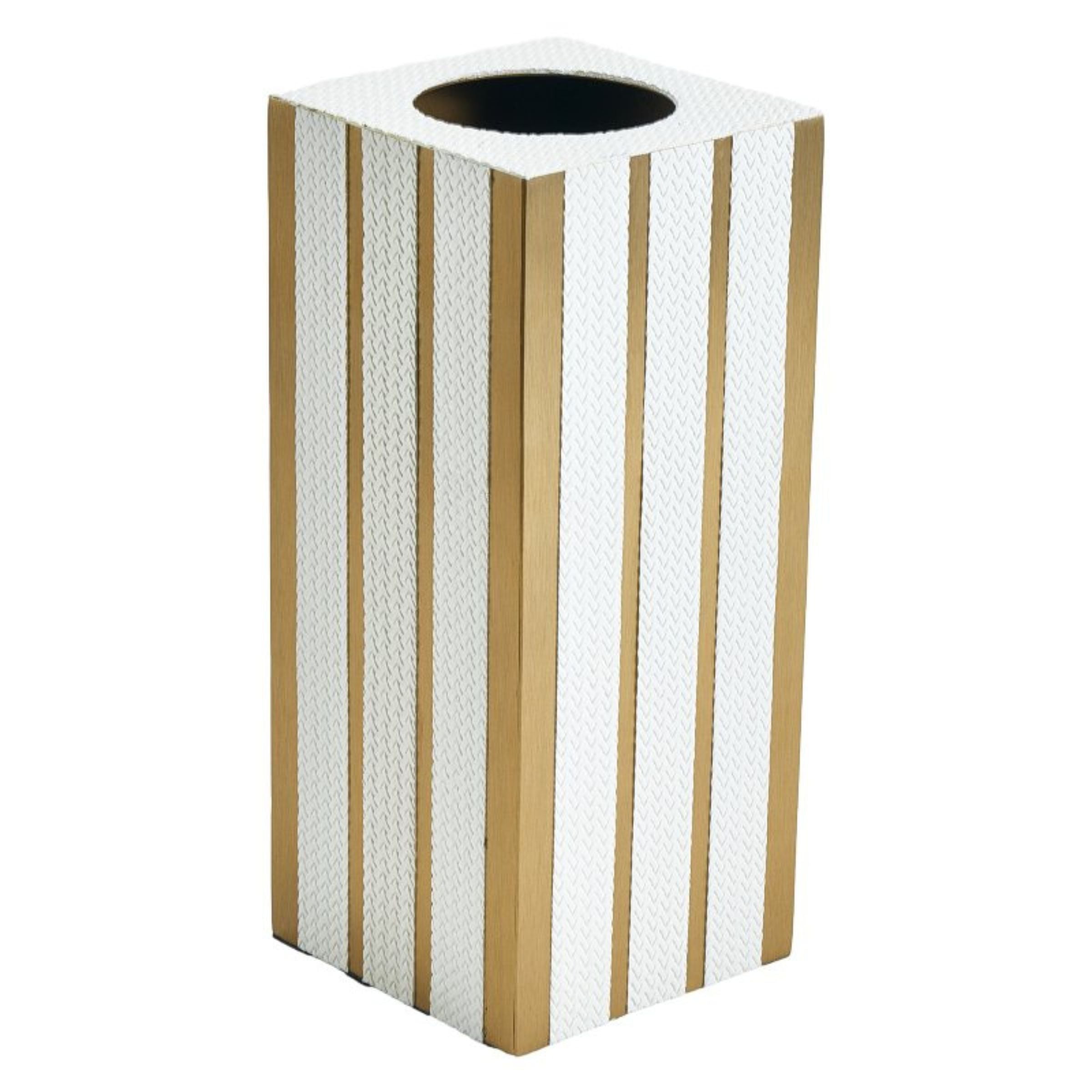 Elegant BEACON flower vase S DD201031AS with a sleek design, perfect for displaying fresh or artificial flowers.