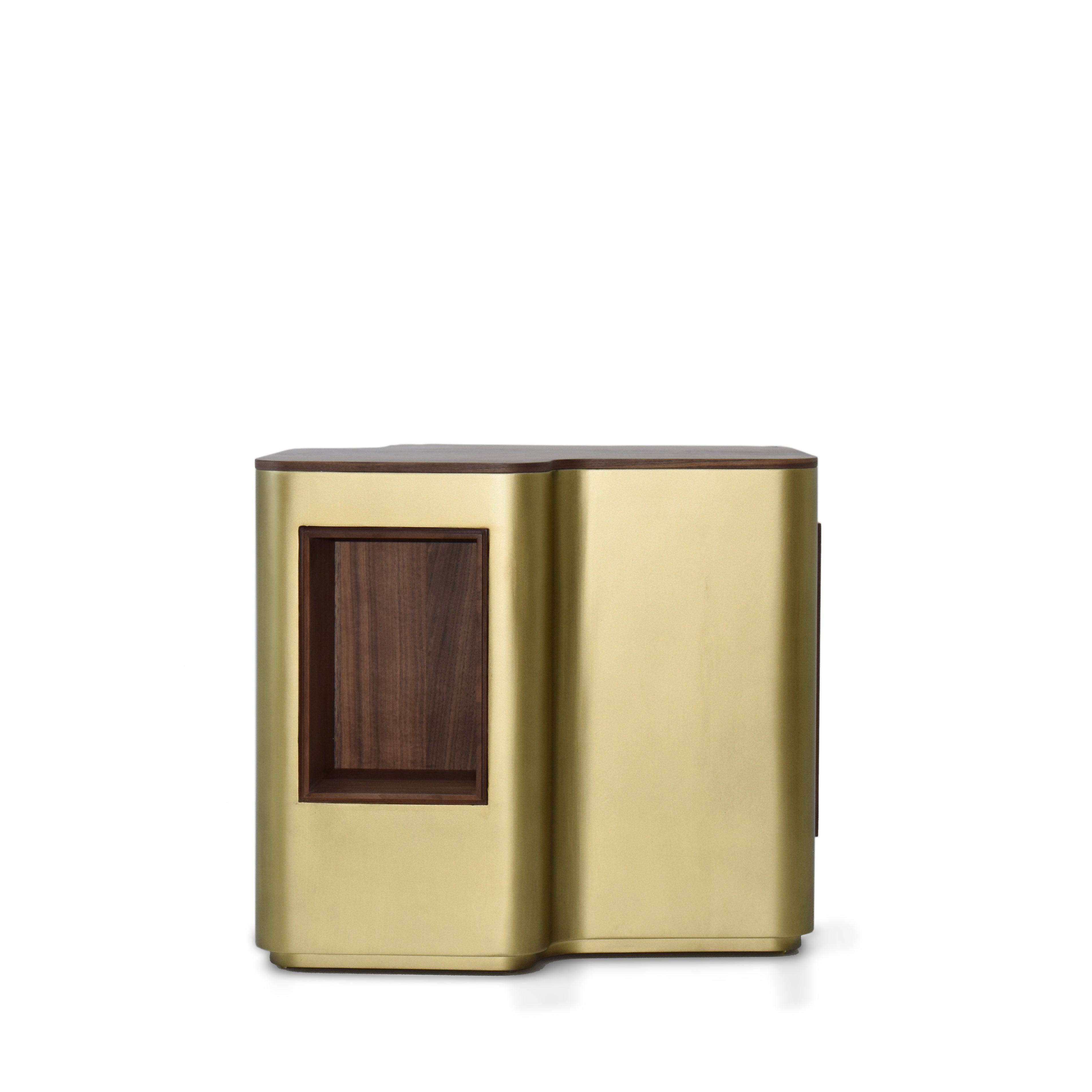 Giallo Gold Side Table Glost-039G -  Side Tables | طاولة جانبية ذهبية من جيالو - ebarza Furniture UAE | Shop Modern Furniture in Abu Dhabi & Dubai - مفروشات ايبازرا في الامارات | تسوق اثاث عصري وديكورات مميزة في دبي وابوظبي