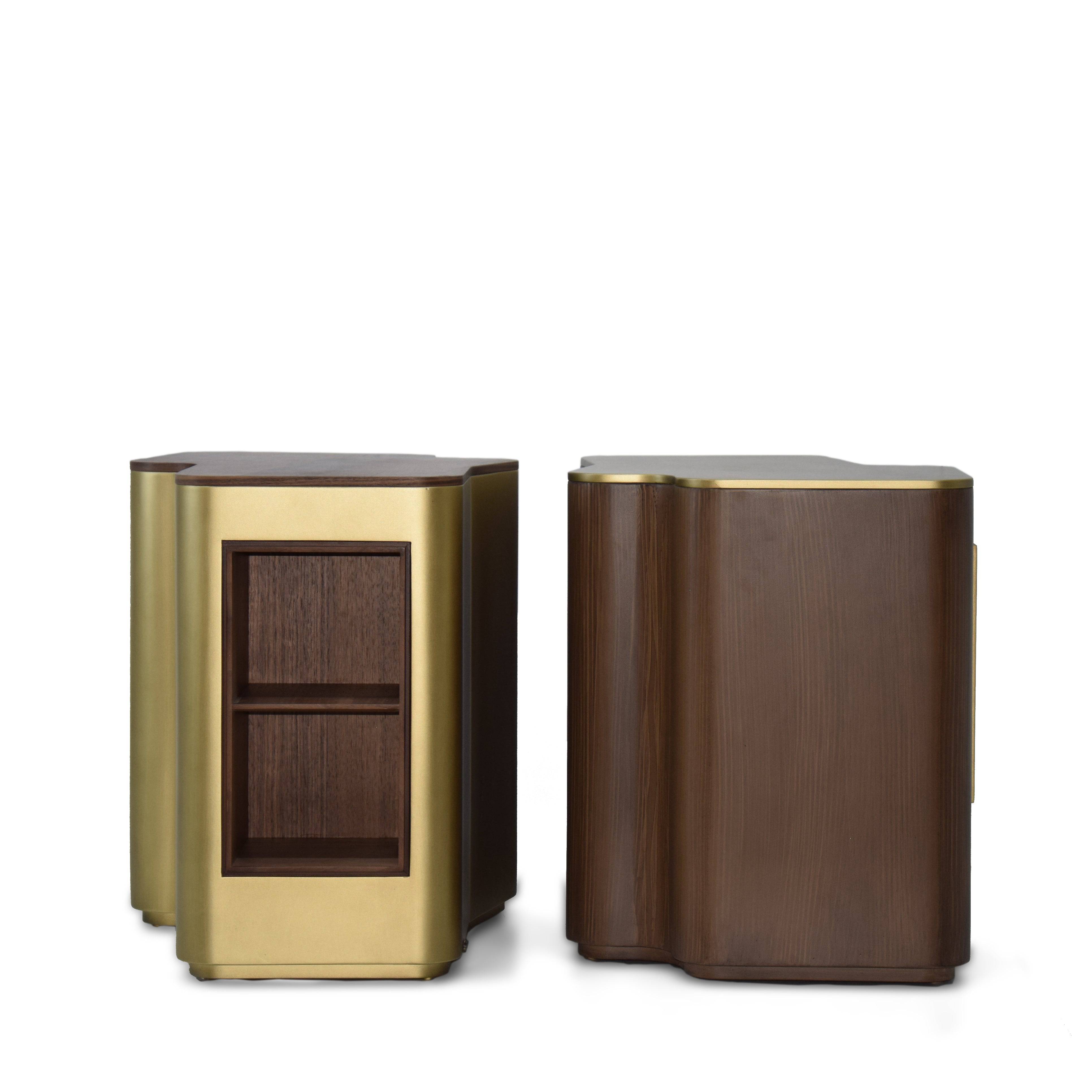 Giallo Gold Side Table Glost-039G -  Side Tables | طاولة جانبية ذهبية من جيالو - ebarza Furniture UAE | Shop Modern Furniture in Abu Dhabi & Dubai - مفروشات ايبازرا في الامارات | تسوق اثاث عصري وديكورات مميزة في دبي وابوظبي
