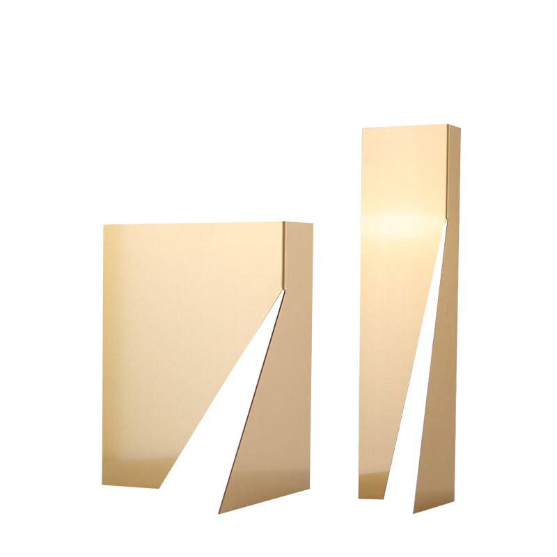 Gold Stainless Steel Abstract Sculpture - A Fc-W2103A -  Home Decor Figurines | النحت التجريدي الفولاذ المقاوم للصدأ الذهبي - ebarza Furniture UAE | Shop Modern Furniture in Abu Dhabi & Dubai - مفروشات ايبازرا في الامارات | تسوق اثاث عصري وديكورات مميزة في دبي وابوظبي