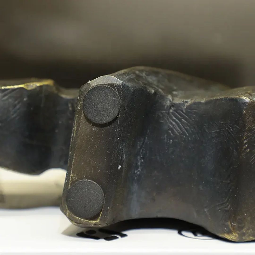 Golden Horned Rhino B - FC-SZ24066B -  Home Decor Figurines - ebarza Furniture UAE | Shop Modern Furniture in Abu Dhabi & Dubai - مفروشات ايبازرا في الامارات | تسوق اثاث عصري وديكورات مميزة في دبي وابوظبي