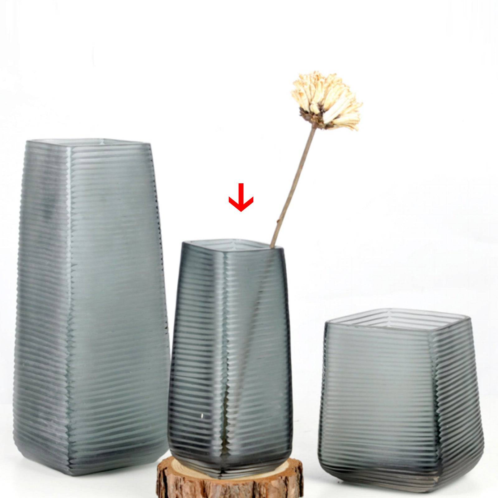 Handmade Balloton Glass  Vase 14525-175 -  Vases | مزهرية زجاجية مصنوعة يدوياً - ebarza Furniture UAE | Shop Modern Furniture in Abu Dhabi & Dubai - مفروشات ايبازرا في الامارات | تسوق اثاث عصري وديكورات مميزة في دبي وابوظبي