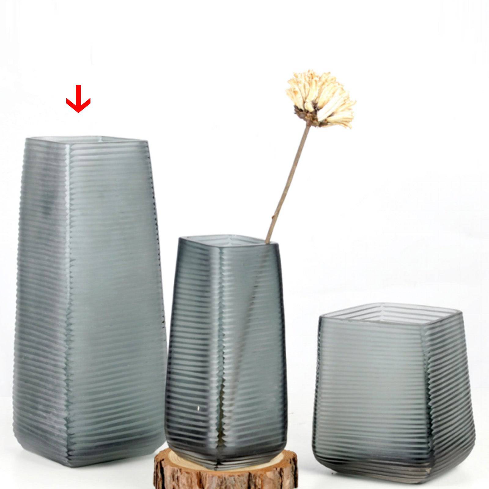 Handmade Balloton Glass  Vase 14525-270 -  Vases | مزهرية زجاجية مصنوعة يدوياً - ebarza Furniture UAE | Shop Modern Furniture in Abu Dhabi & Dubai - مفروشات ايبازرا في الامارات | تسوق اثاث عصري وديكورات مميزة في دبي وابوظبي