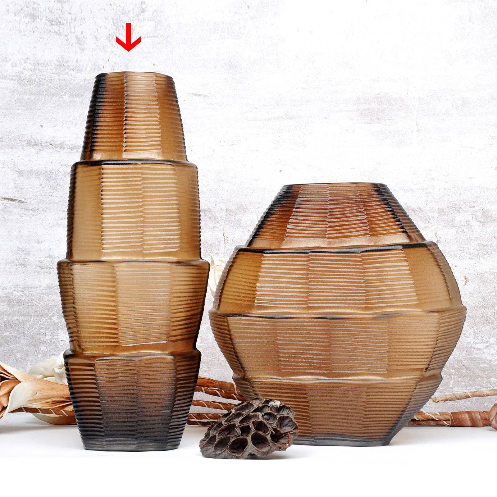 Handmade Balloton Glass  Vase 14761-425-Choco -  Vases | مزهرية زجاجية مصنوعة يدوياً - ebarza Furniture UAE | Shop Modern Furniture in Abu Dhabi & Dubai - مفروشات ايبازرا في الامارات | تسوق اثاث عصري وديكورات مميزة في دبي وابوظبي