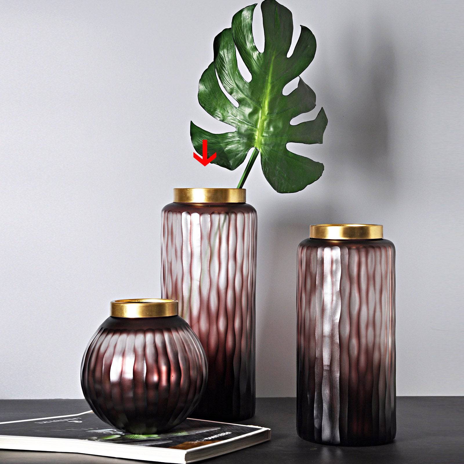 Handmade Balloton Glass  Vase 15203-375-Purple -  Vases | مزهرية زجاجية مصنوعة يدوياً - ebarza Furniture UAE | Shop Modern Furniture in Abu Dhabi & Dubai - مفروشات ايبازرا في الامارات | تسوق اثاث عصري وديكورات مميزة في دبي وابوظبي