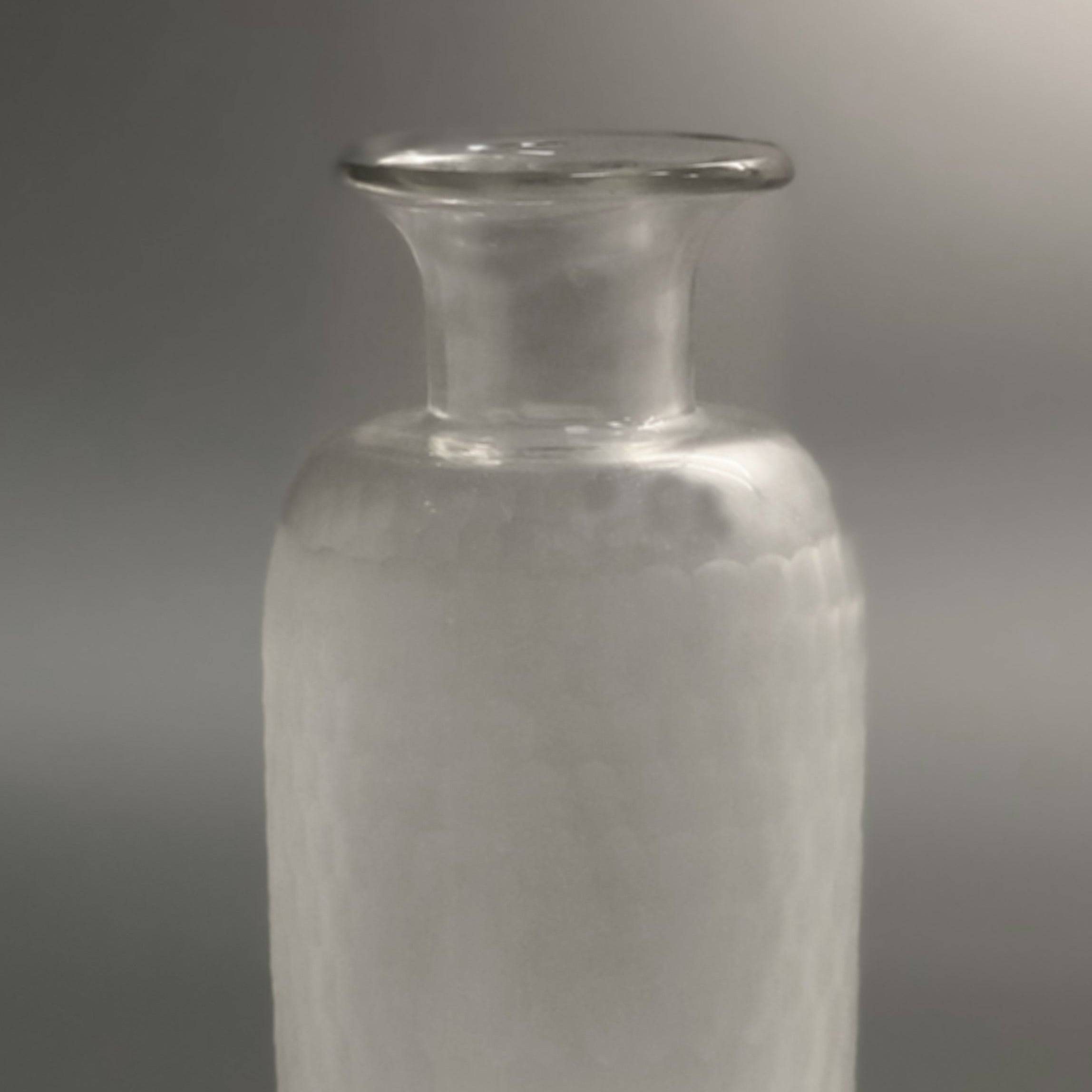 Handmade Balloton Glass Vase A0014-360-Clear -  Vases | مزهرية زجاجية مصنوعة يدوياً - ebarza Furniture UAE | Shop Modern Furniture in Abu Dhabi & Dubai - مفروشات ايبازرا في الامارات | تسوق اثاث عصري وديكورات مميزة في دبي وابوظبي