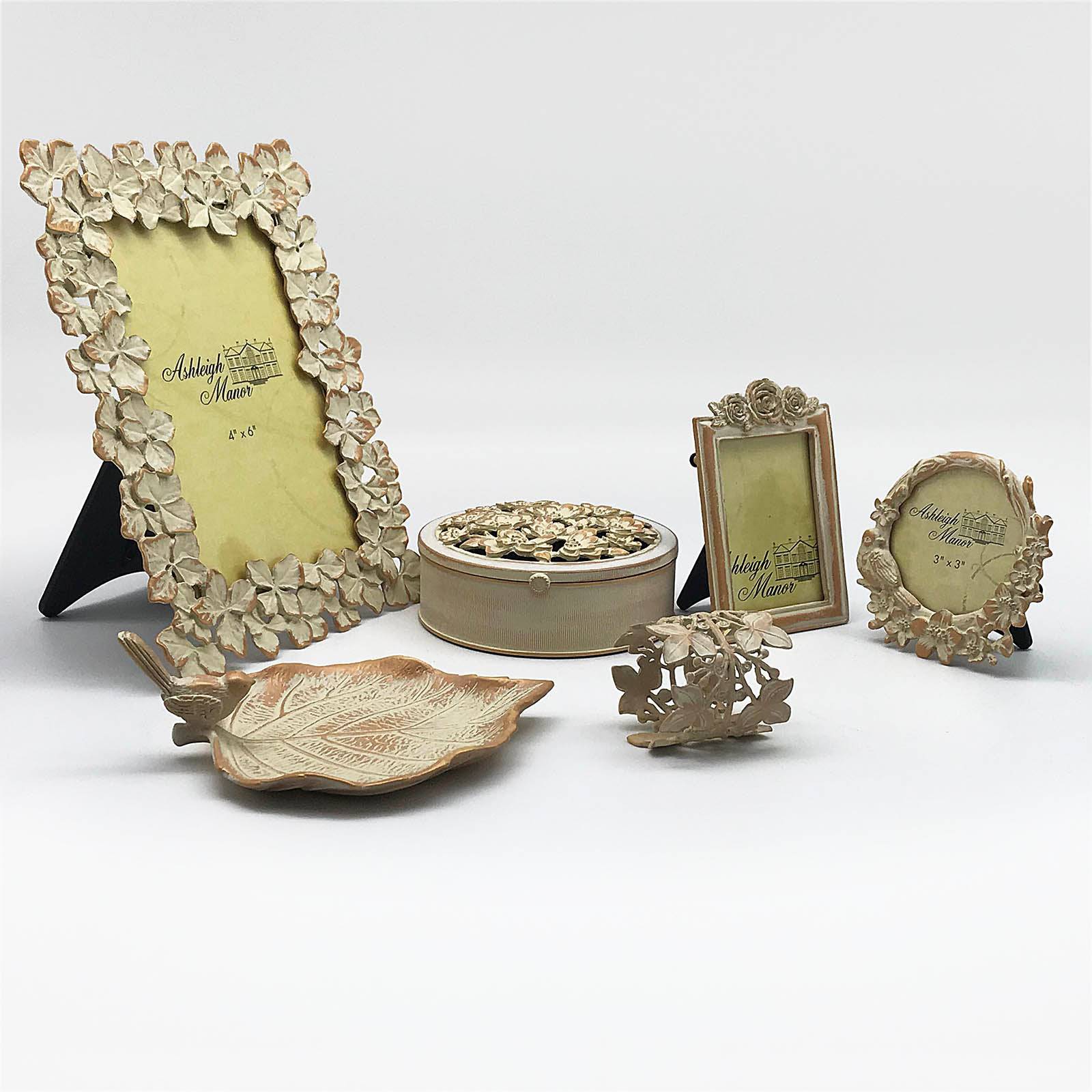 Handmade Zinc Decorative Tray Classic  90830B2N0 -  Trays - ebarza Furniture UAE | Shop Modern Furniture in Abu Dhabi & Dubai - مفروشات ايبازرا في الامارات | تسوق اثاث عصري وديكورات مميزة في دبي وابوظبي