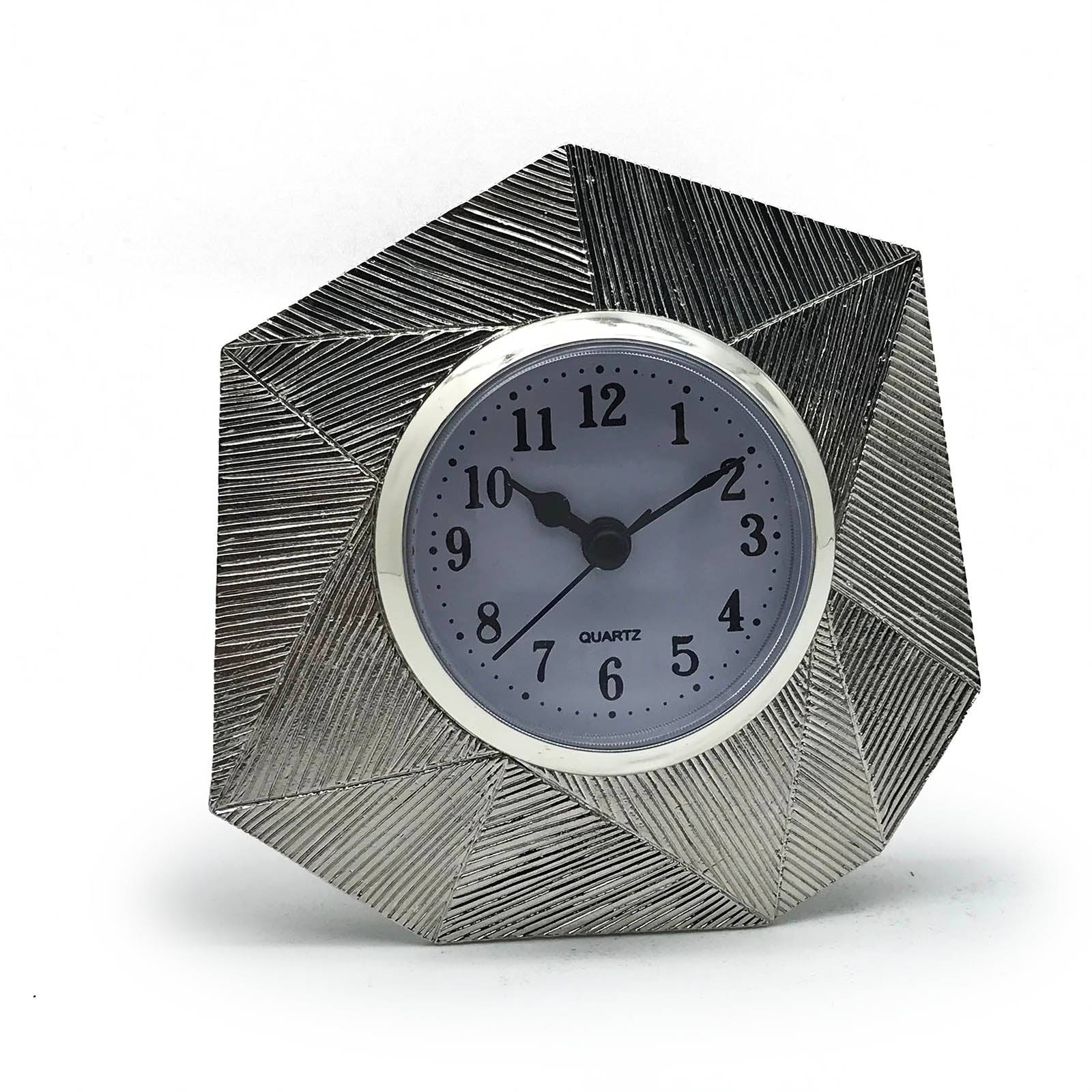 Handmade Zinc Desk Clock Chrome 48309A000 -  Clocks | ساعة مكتب الزنك المصنوعة يدويا كروم - ebarza Furniture UAE | Shop Modern Furniture in Abu Dhabi & Dubai - مفروشات ايبازرا في الامارات | تسوق اثاث عصري وديكورات مميزة في دبي وابوظبي