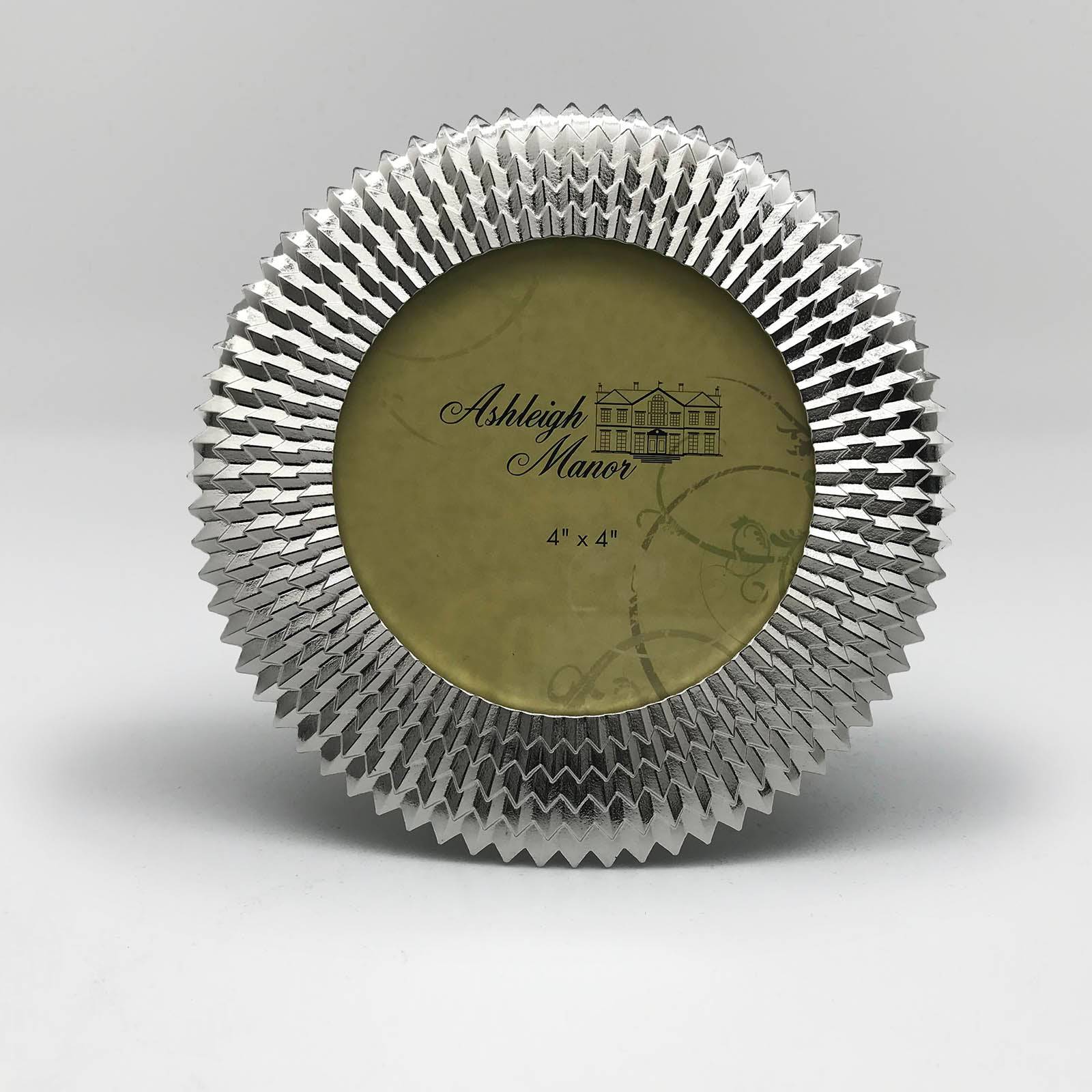 Handmade Zinc Napkin Ring  Chrome 79919A000 -  Napkin Rings | خاتم مصنوعة يدويا من الزنك الكروم - ebarza Furniture UAE | Shop Modern Furniture in Abu Dhabi & Dubai - مفروشات ايبازرا في الامارات | تسوق اثاث عصري وديكورات مميزة في دبي وابوظبي