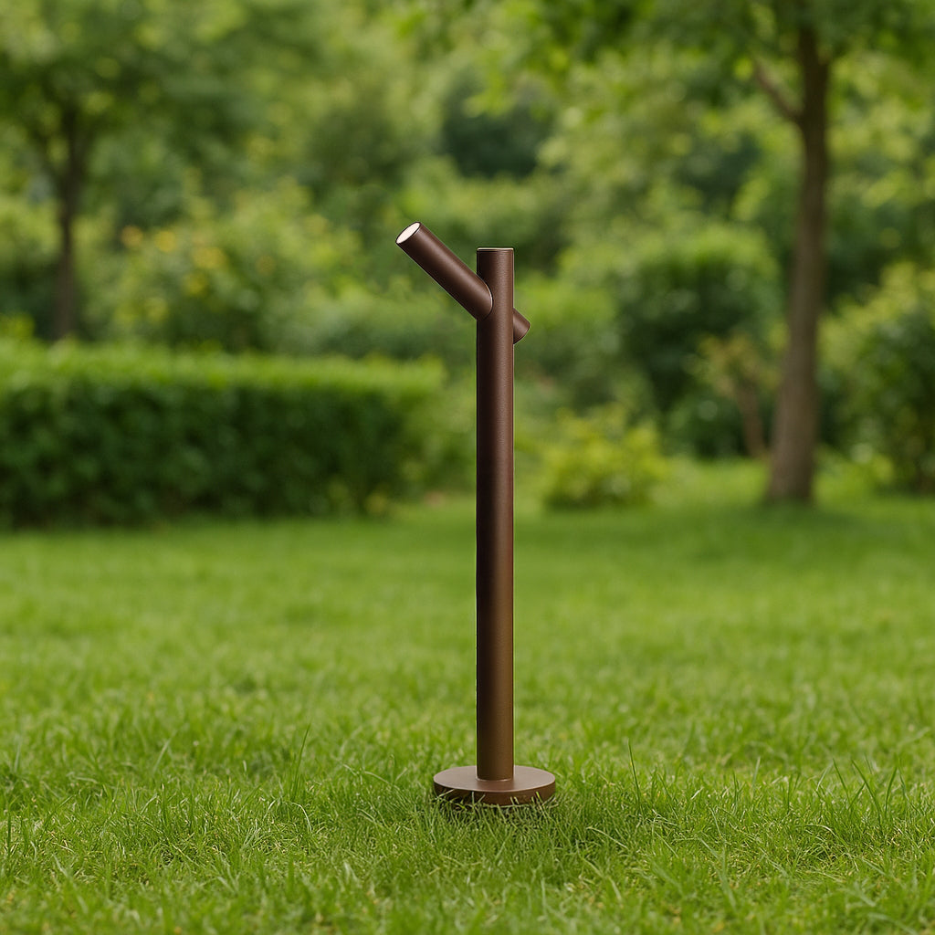 Beacon Horizon Beam outdoor lamp in coffee finish, stylish outdoor lighting fixture with a modern design, suitable for exterior spaces